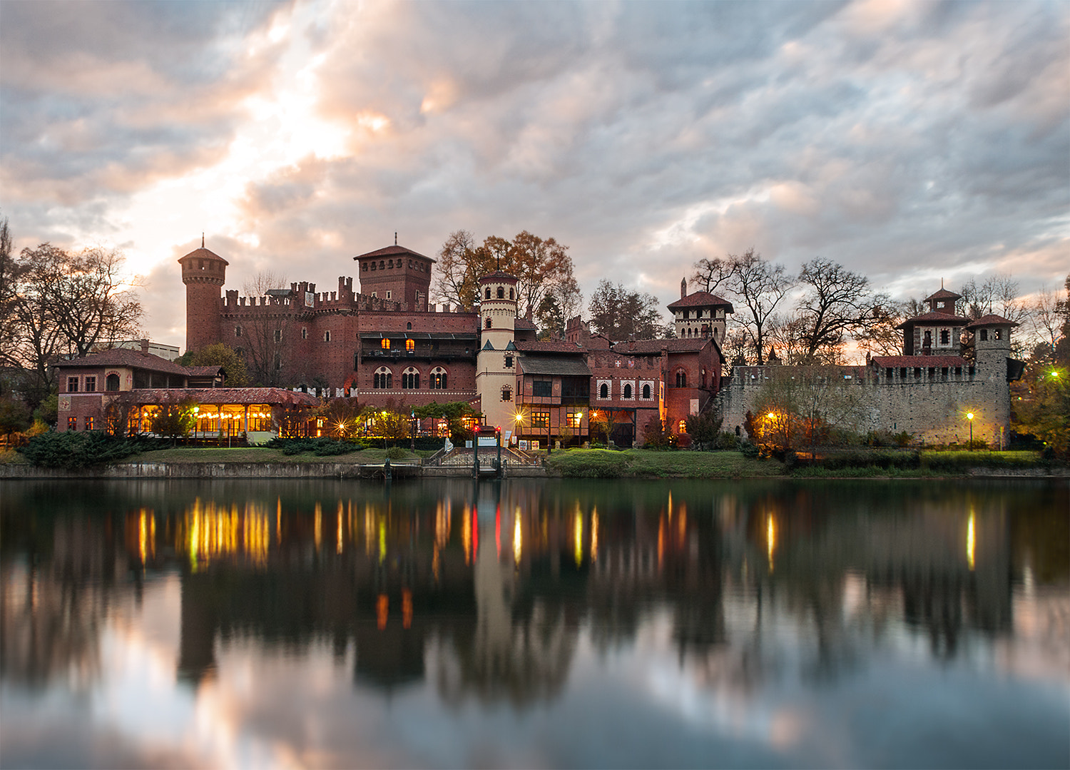 Nikon D300S + AF Nikkor 20mm f/2.8 sample photo. Borgo medievale photography