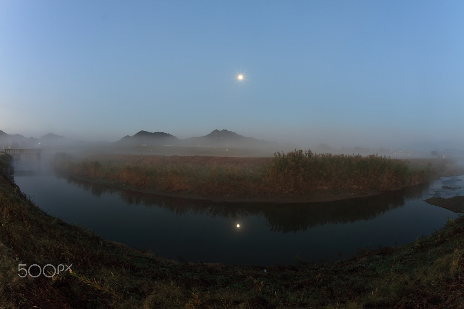 Canon EF 15mm F2.8 Fisheye sample photo. Dawning  moon photography