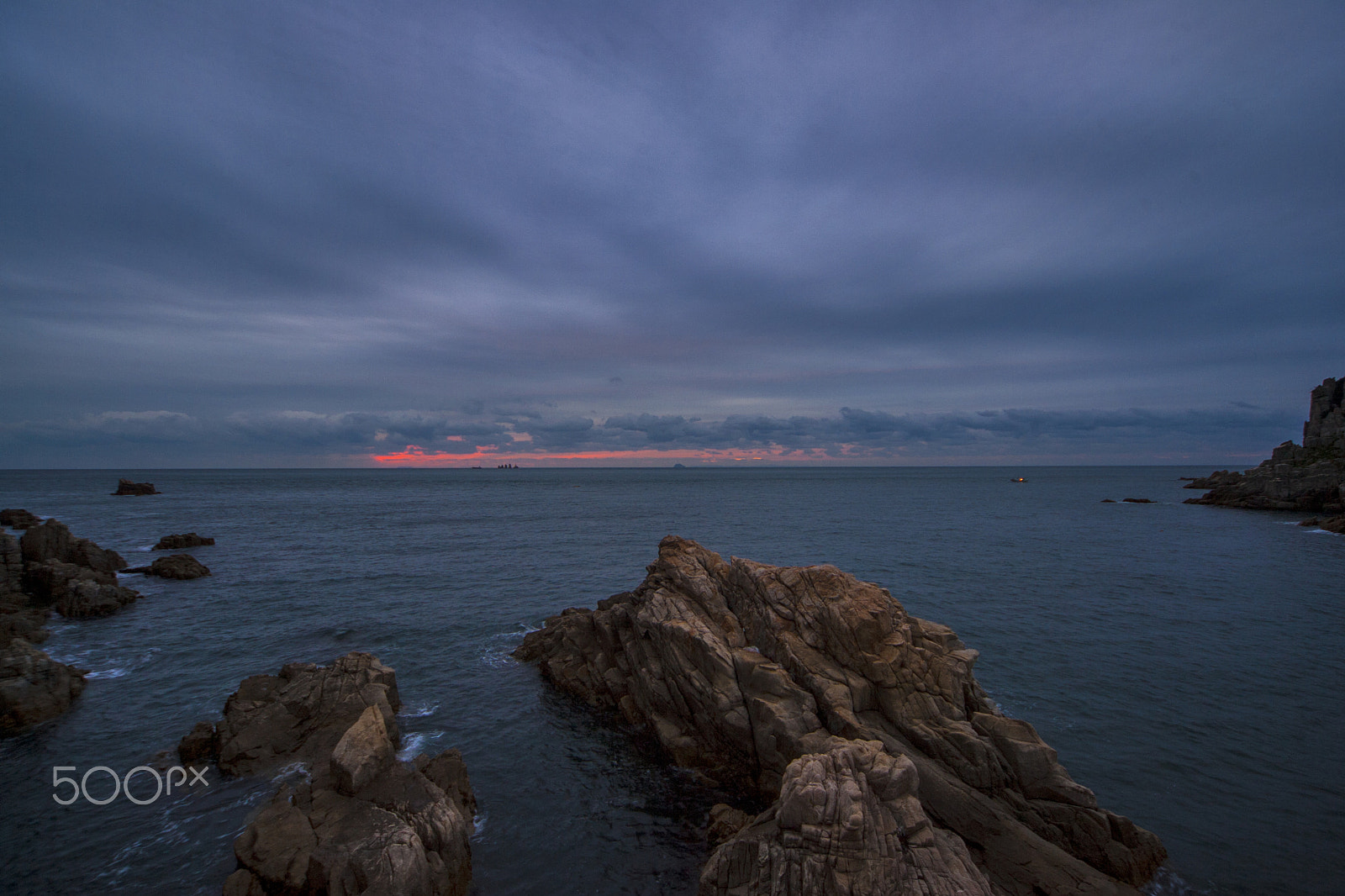 Canon EOS-1D Mark II sample photo. Sea photography