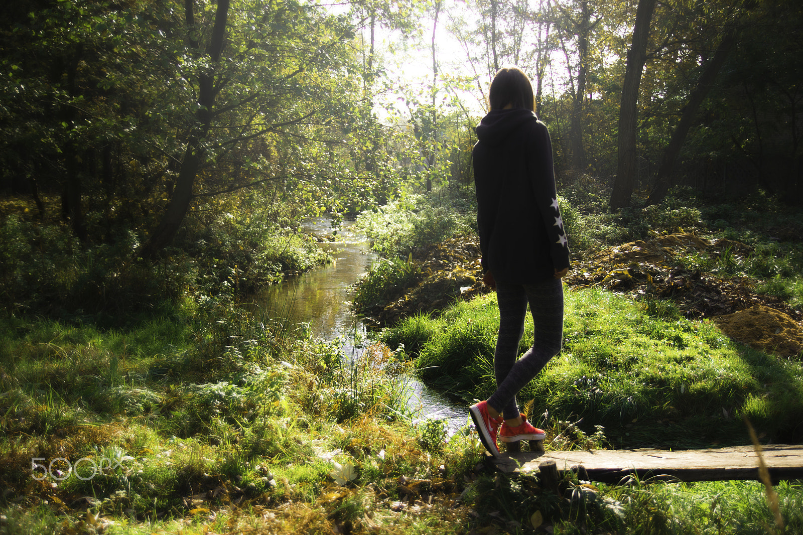 Sony Alpha DSLR-A500 sample photo. Girl in village autumn photography