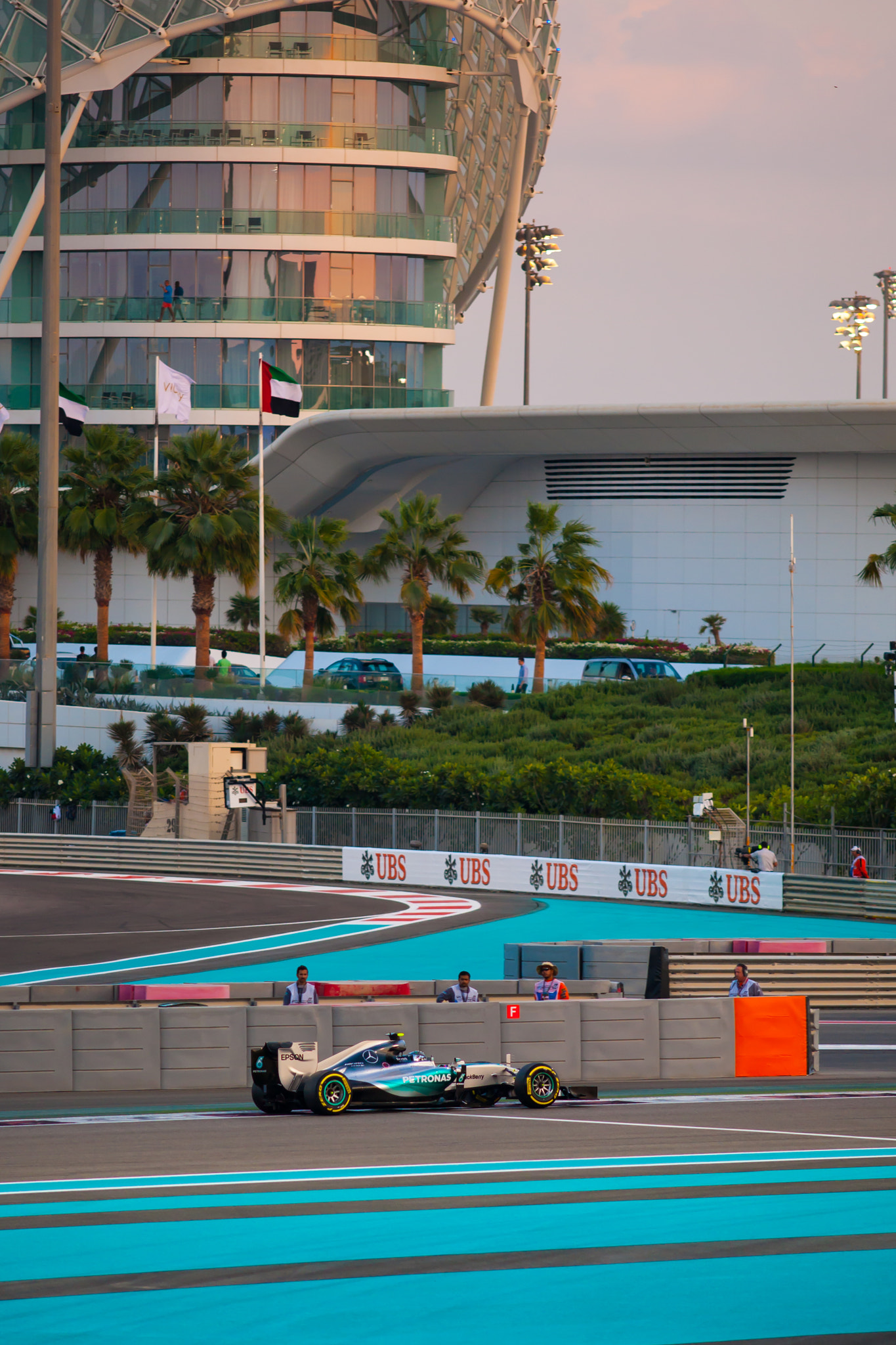 Canon EF 200mm F2.8L II USM sample photo. Formula 1, abu-dhabi 2015 photography