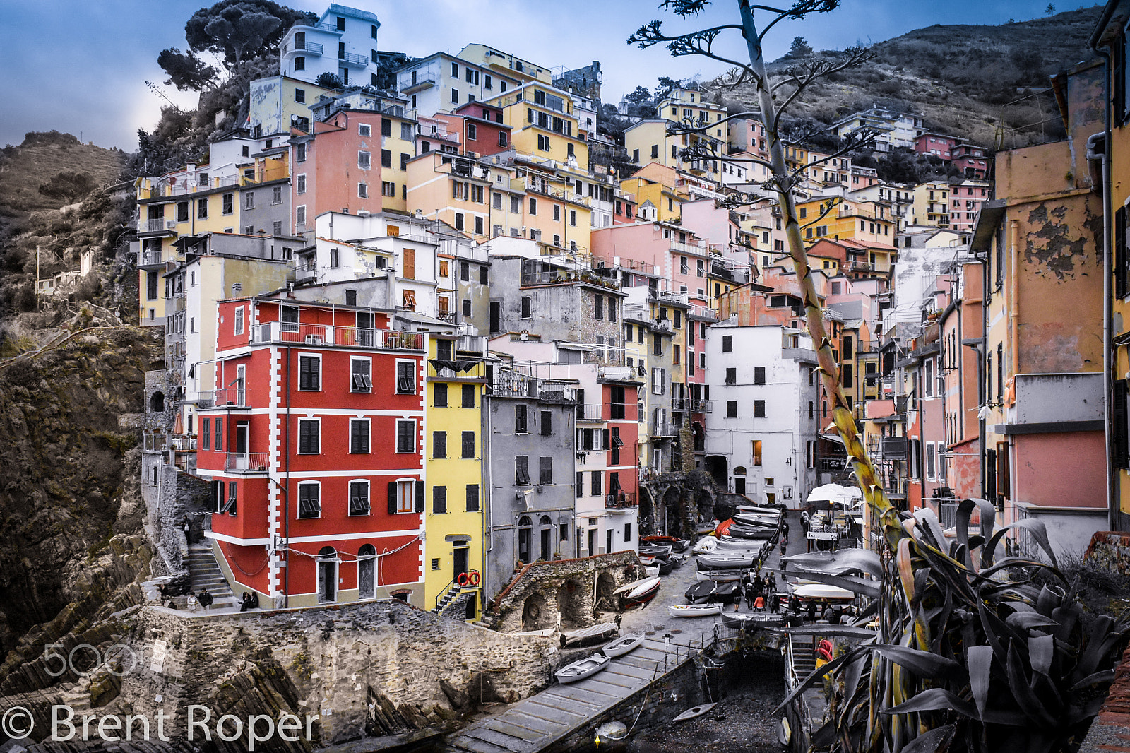 Nikon 1 V3 + Nikon 1 Nikkor 10mm F2.8 sample photo. Riomaggiore-cinque terra photography