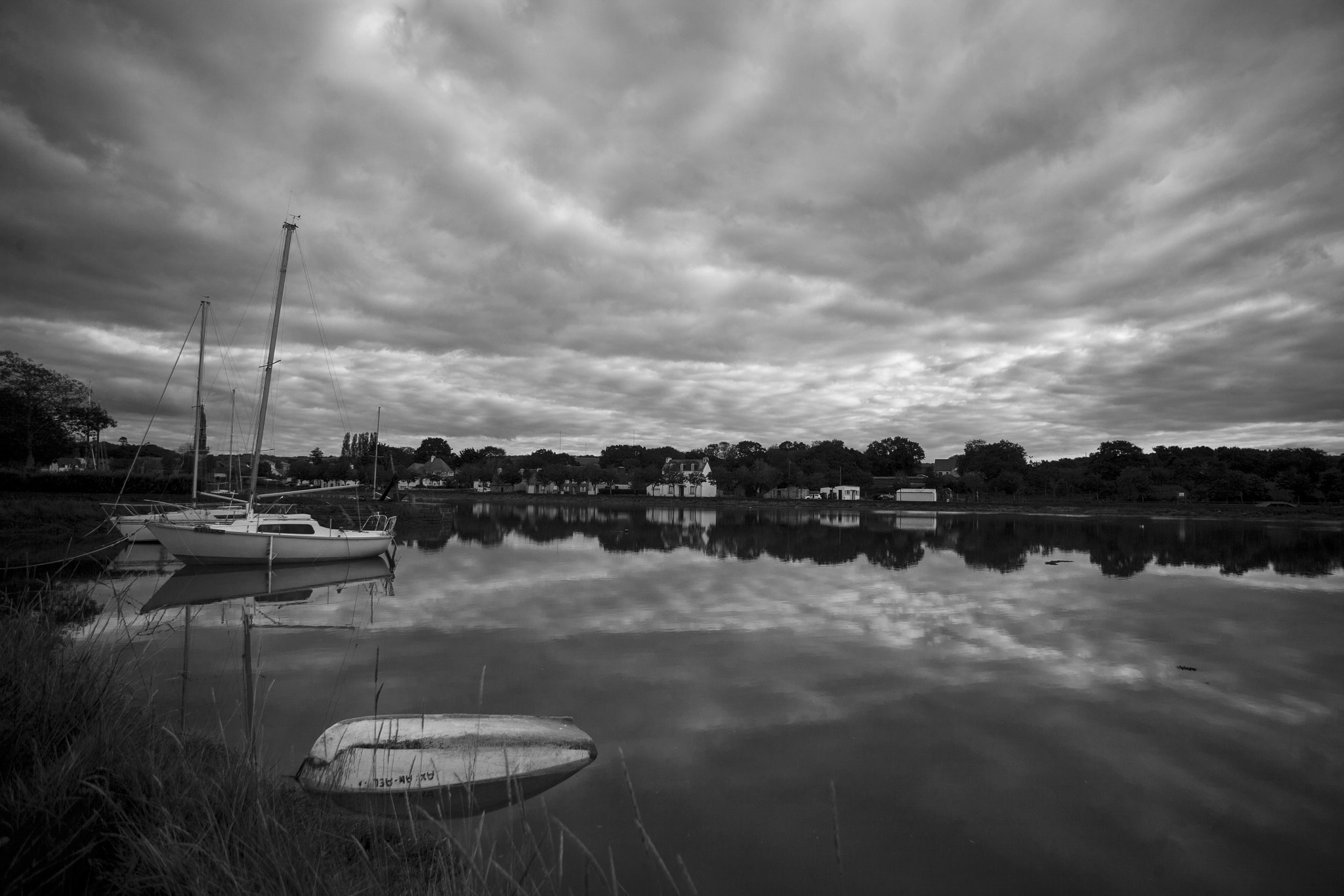 Tamron AF 19-35mm f/3.5-4.5 sample photo. Reflets photography