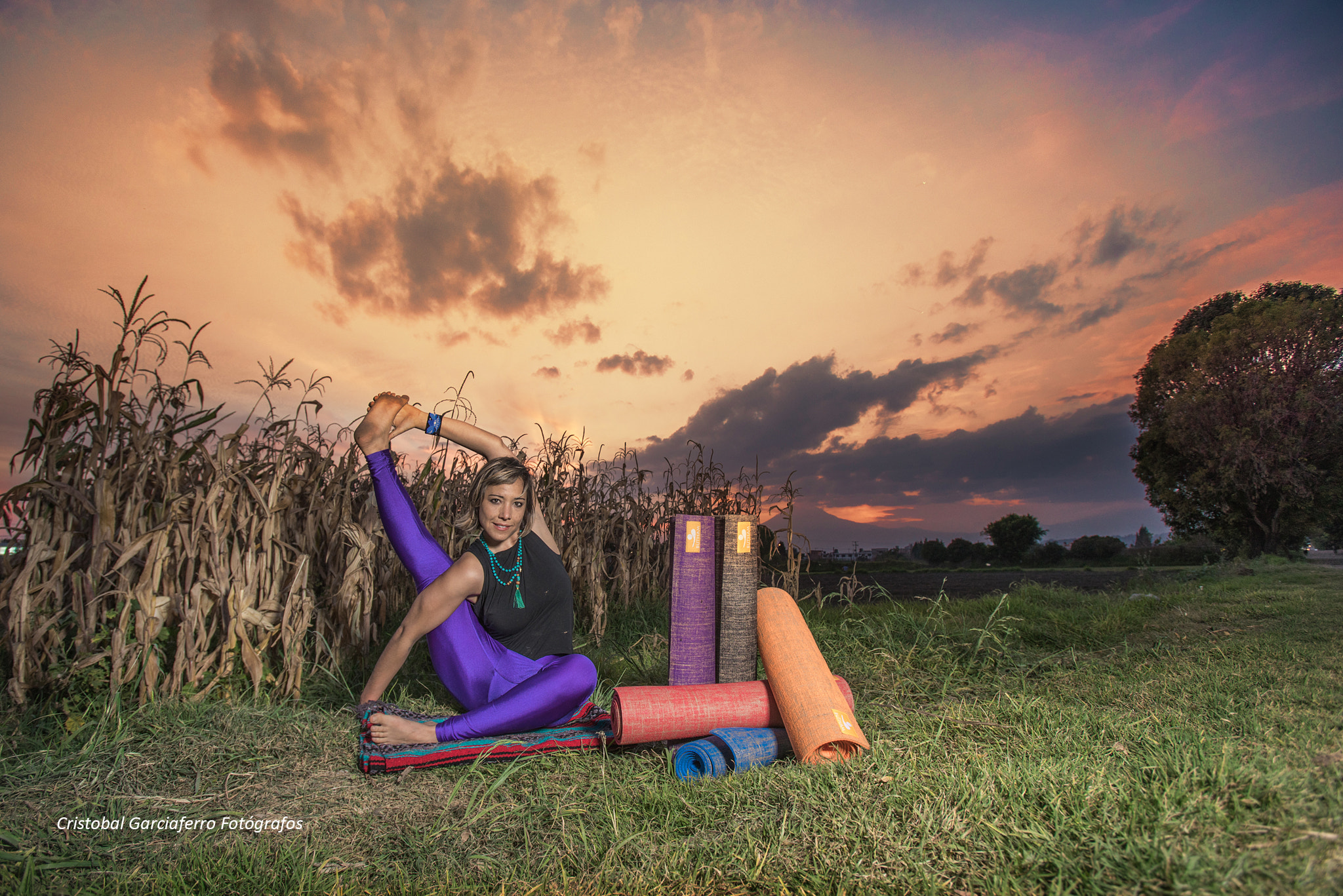 Sony a7R + Canon EF 16-35mm F2.8L USM sample photo. Yoga and sunshine photography