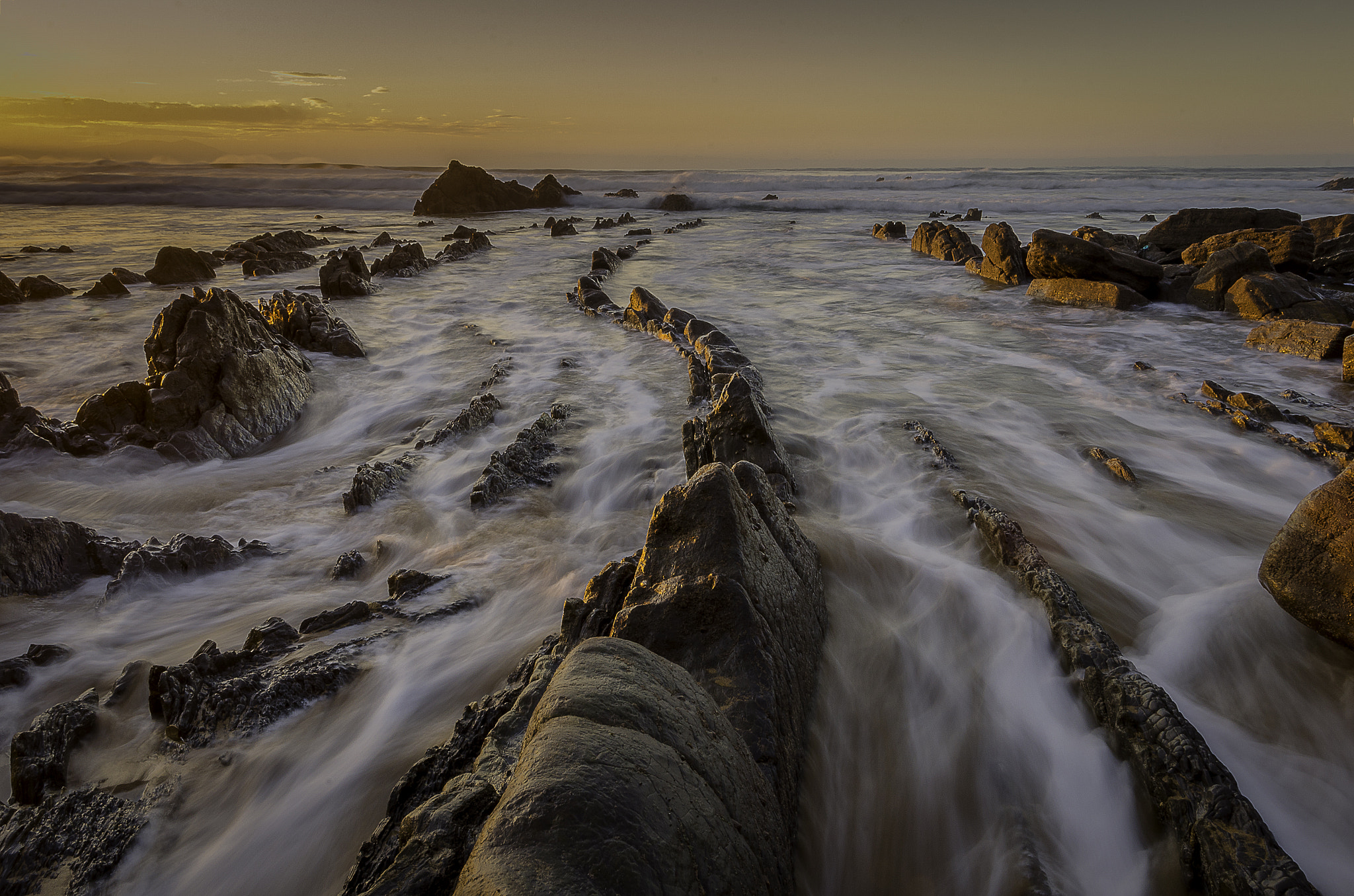 Nikon AF-S Nikkor 16-35mm F4G ED VR sample photo. Sunset flysch photography