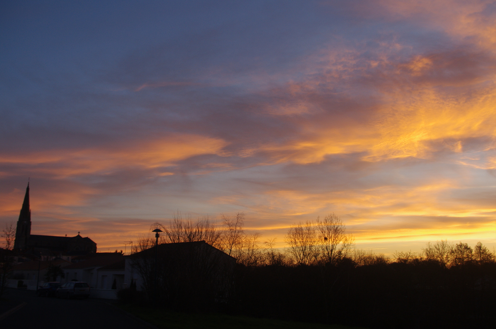 smc PENTAX-DA L 18-55mm F3.5-5.6 sample photo. Sunset in la boissiere de montaigu  france photography