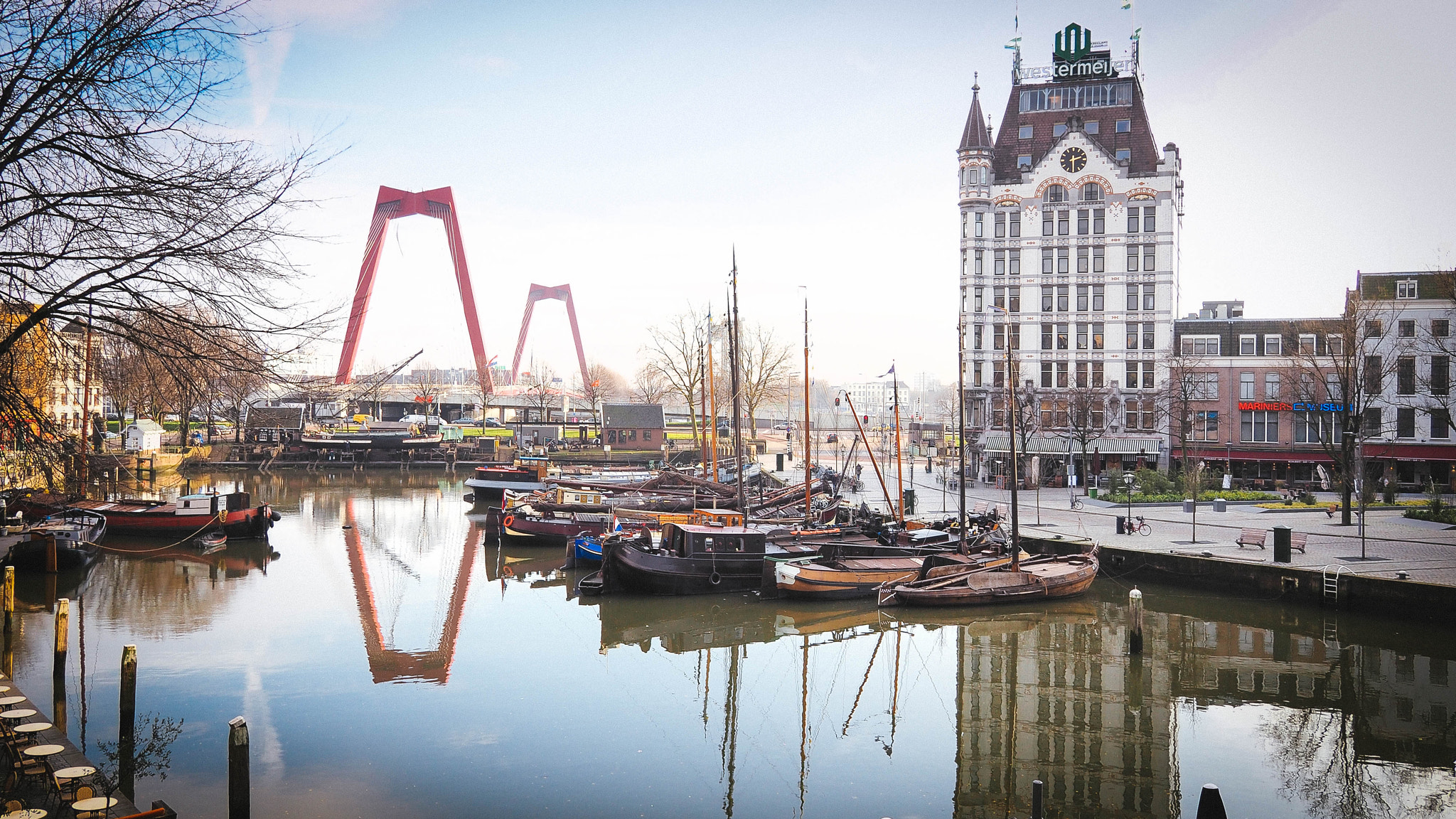 Olympus OM-D E-M10 + Panasonic Lumix G 14mm F2.5 ASPH sample photo. Rotterdam photography