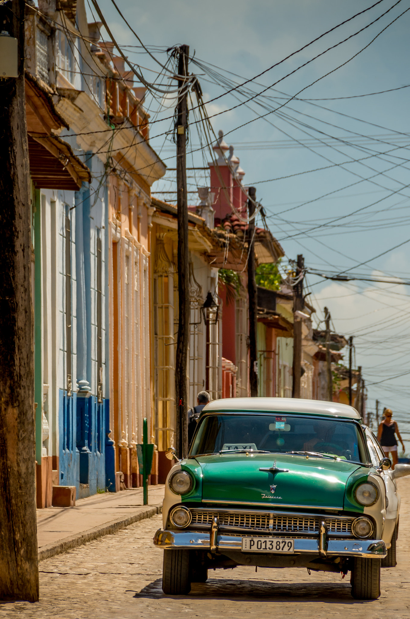 Sigma 18-200mm F3.5-6.3 II DC OS HSM sample photo. Oldtimer in trinidad photography