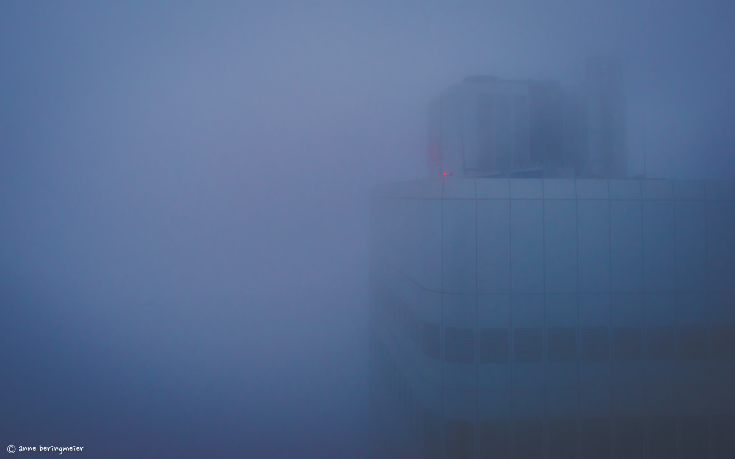 Nikon D600 + Nikon AF-S Nikkor 24mm F1.4G ED sample photo. Fog / #frankfurt photography