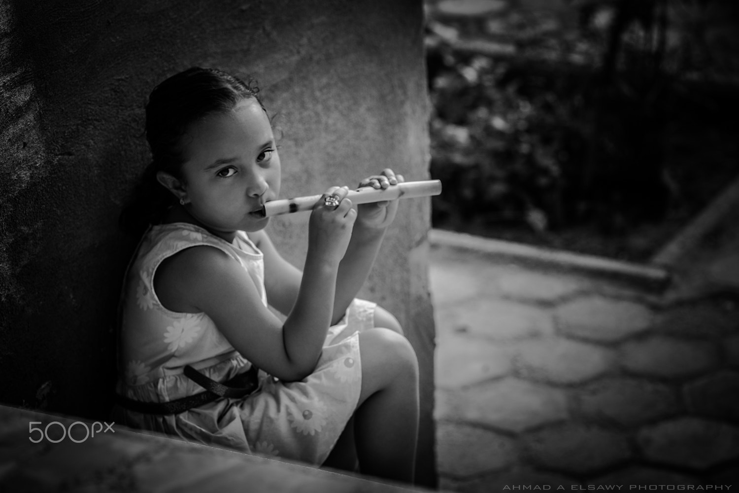 Sony SLT-A77 + Sigma 85mm F1.4 EX DG HSM sample photo. Flute girl photography