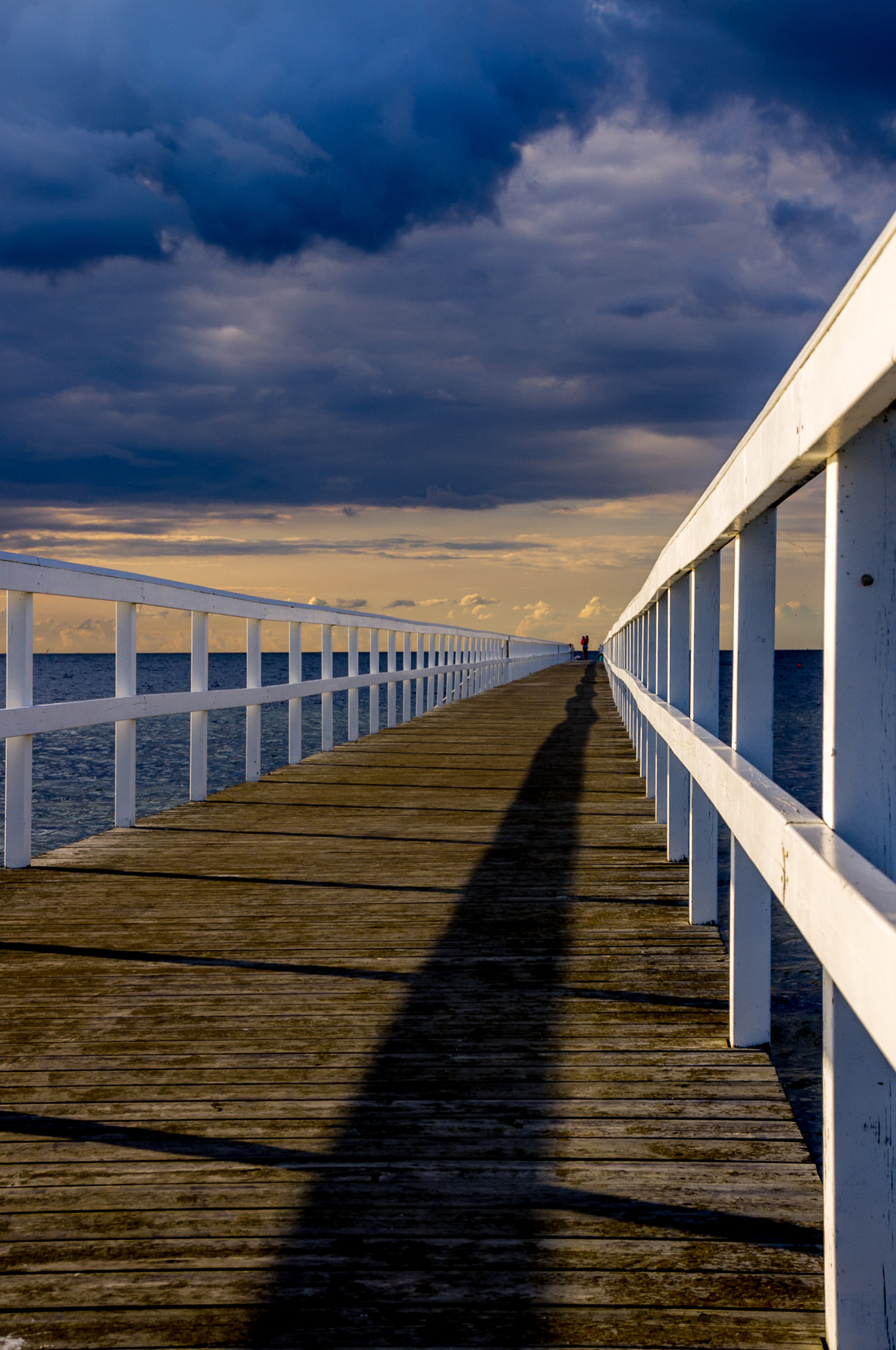 Pentax K-r + Sigma 18-200mm F3.5-6.3 II DC OS HSM sample photo. Boardwalk into the sunset photography