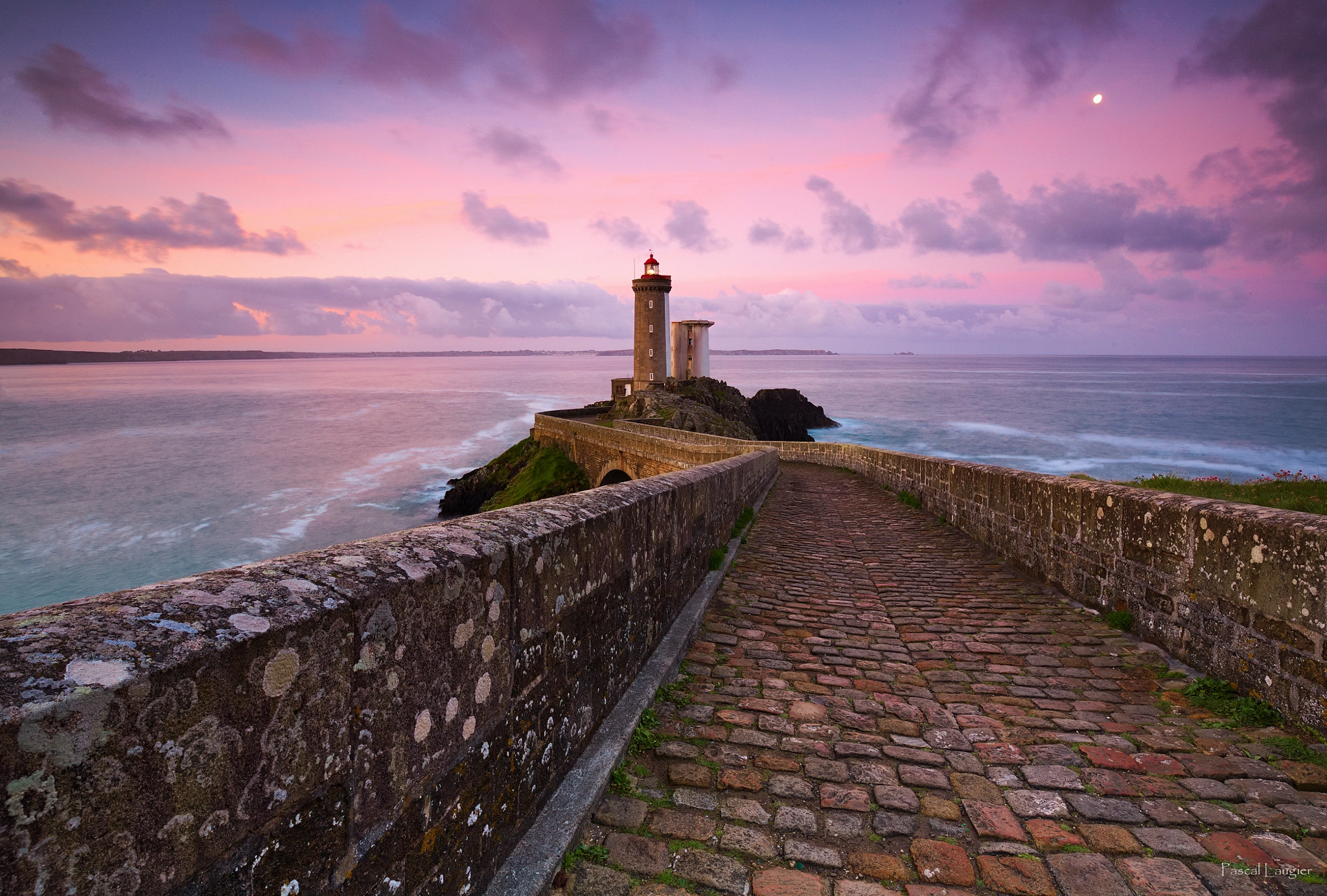 Canon EOS 5D + Canon EF 16-35mm F4L IS USM sample photo. Land of dreams photography