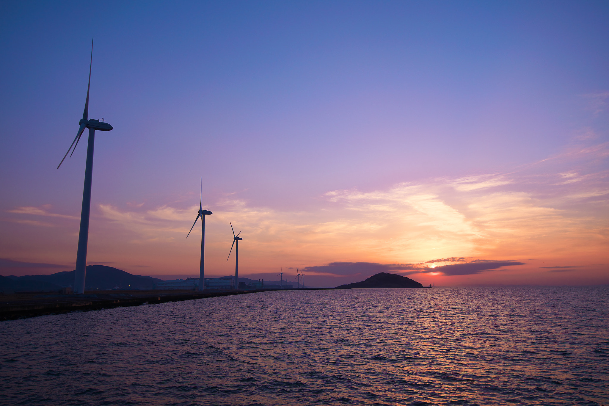 10-24mm F/3.5-4.5 G sample photo. 「臨海風力発電」 photography