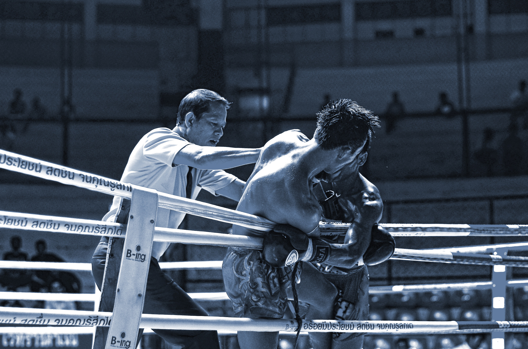 Pentax K-5 + Pentax smc DA* 55mm F1.4 SDM sample photo. Muay thai photography