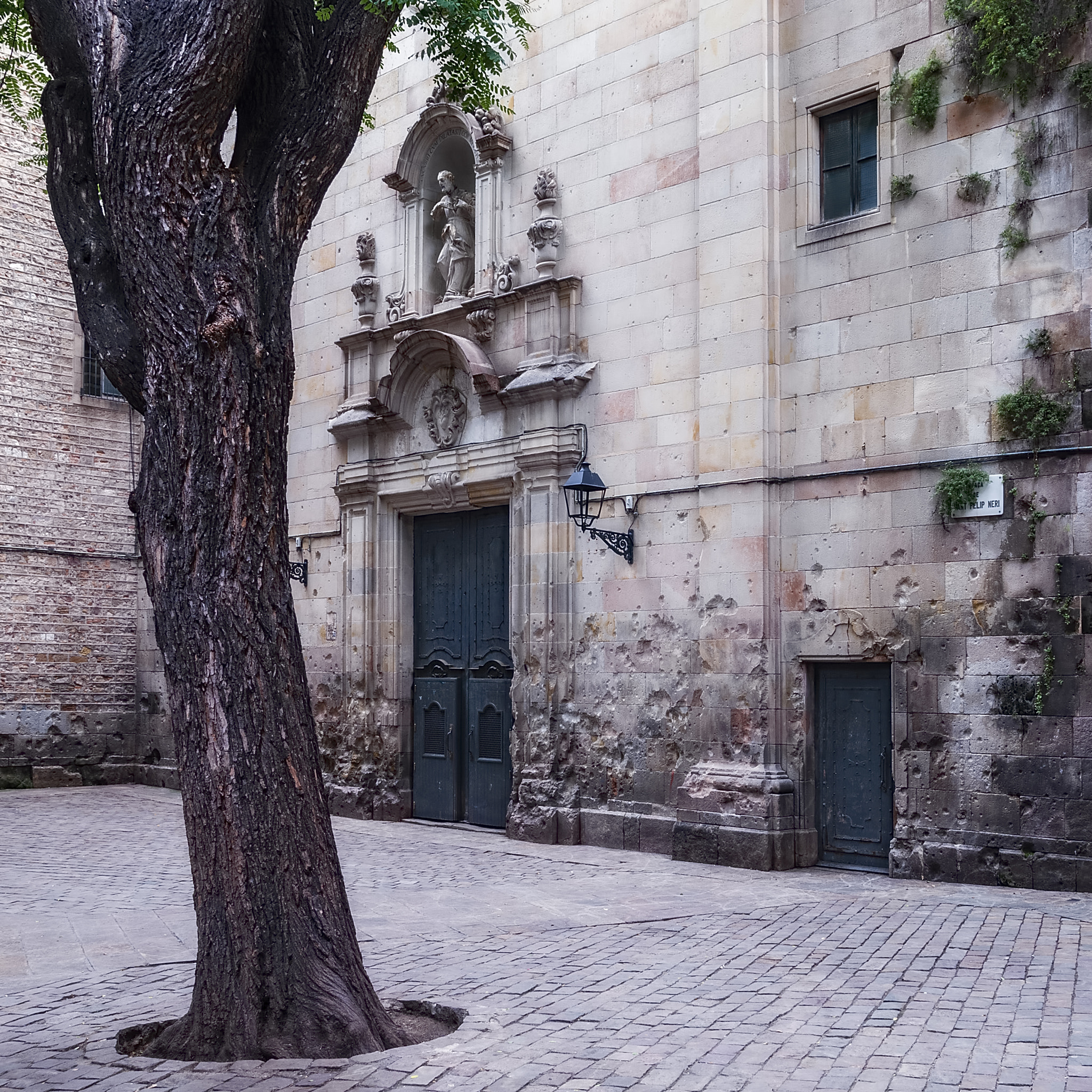Olympus E-30 + OLYMPUS 14-54mm Lens sample photo. Unknown barcelona photography