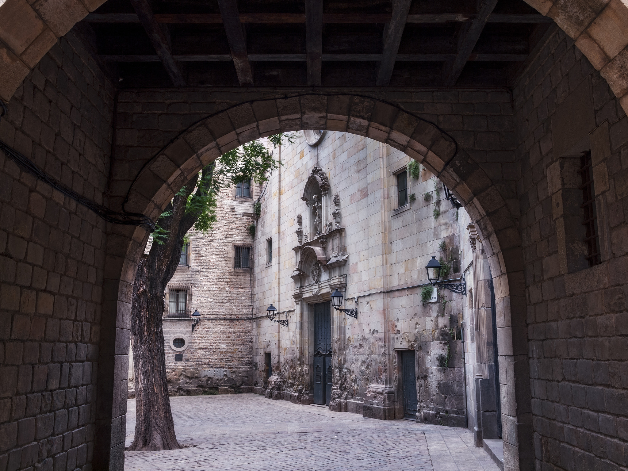 Olympus E-30 + OLYMPUS 14-54mm Lens sample photo. Unknown barcelona photography