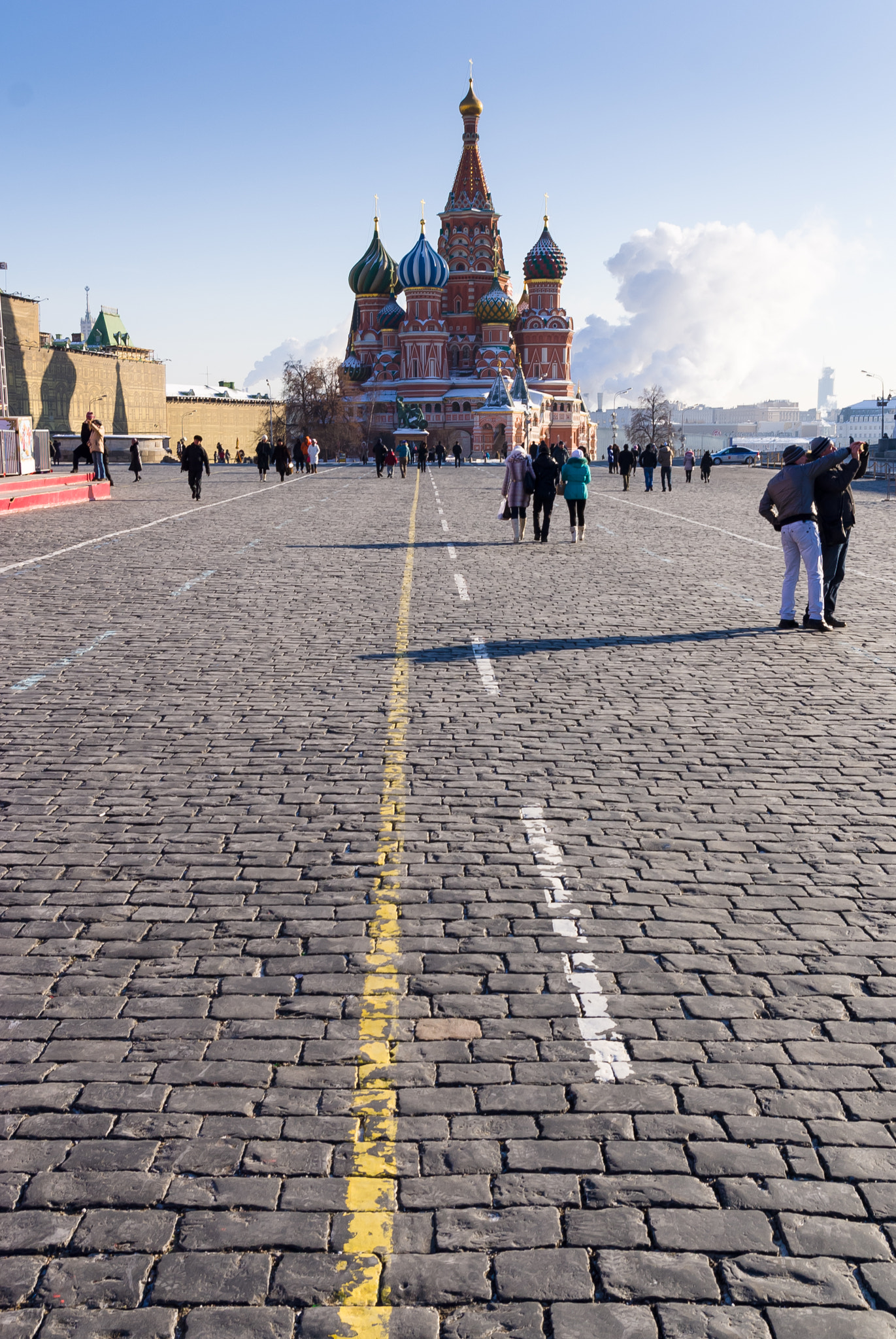 Sony Alpha DSLR-A300 sample photo. The cobbles of red square photography
