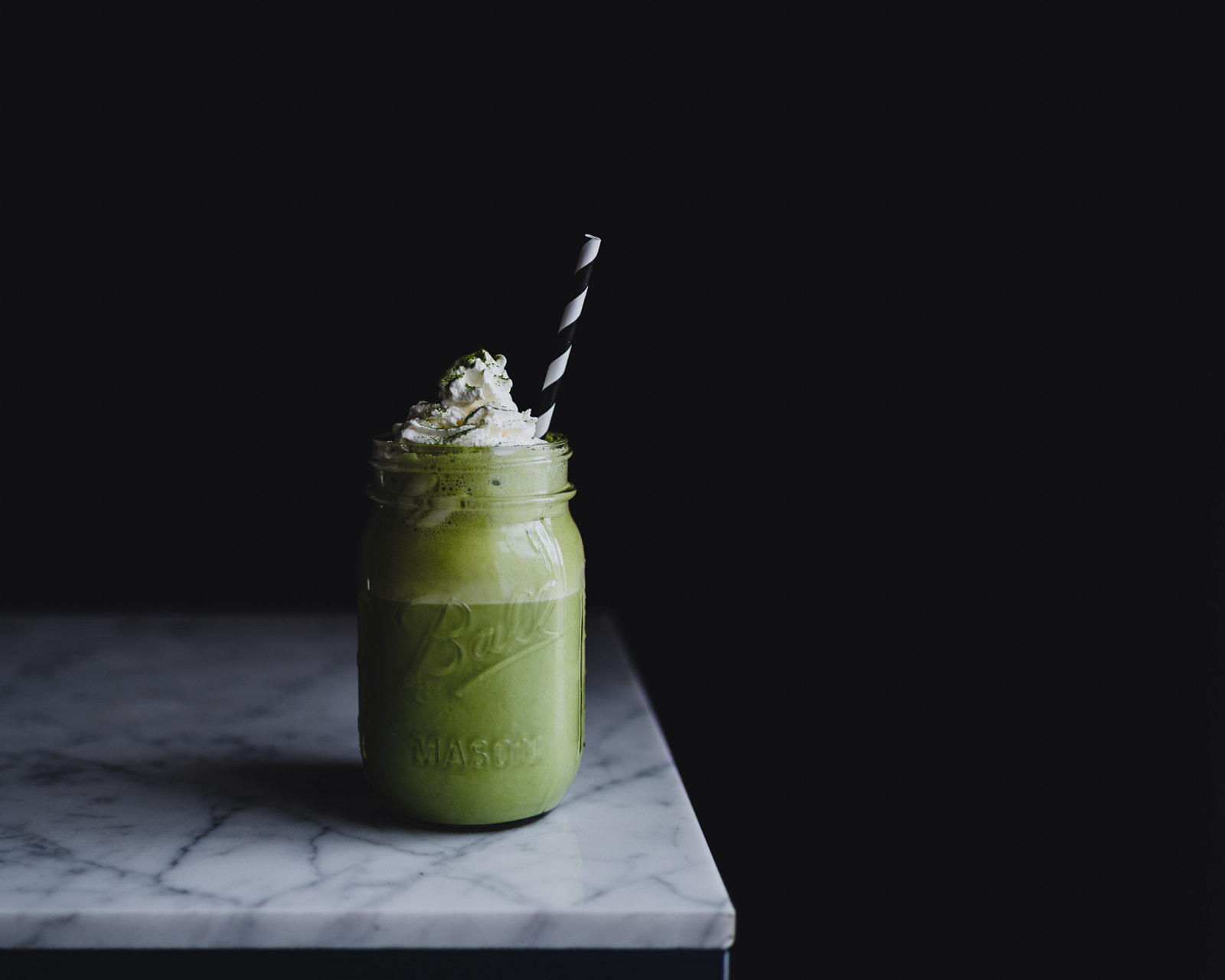 Nikon D610 + AF-S Nikkor 35mm f/1.8G sample photo. Matcha green tea shake. photography