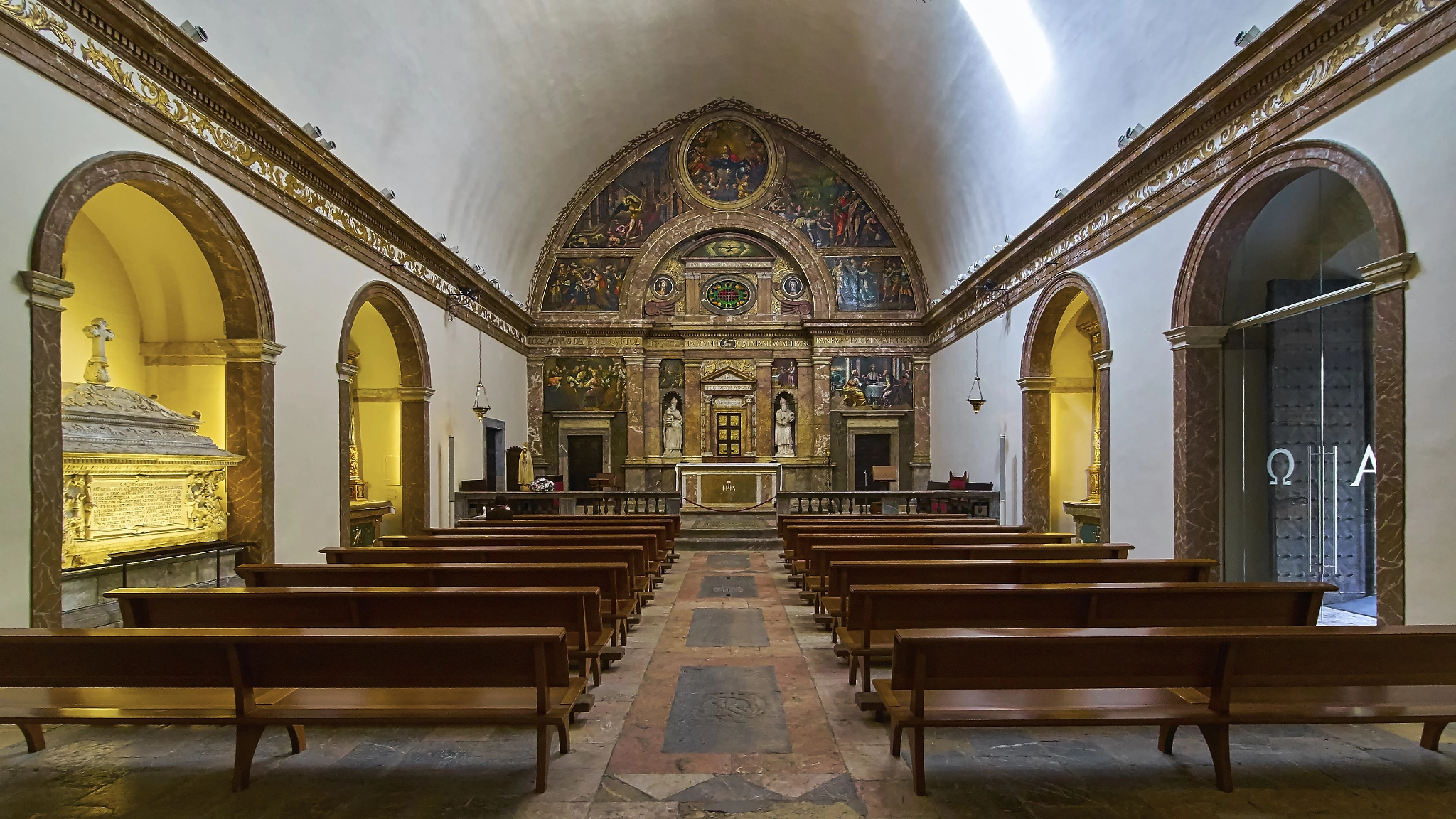 Tokina AT-X Pro 11-16mm F2.8 DX II sample photo. Capilla del santísimo sacramento - catedral de santa maría de tarragona photography