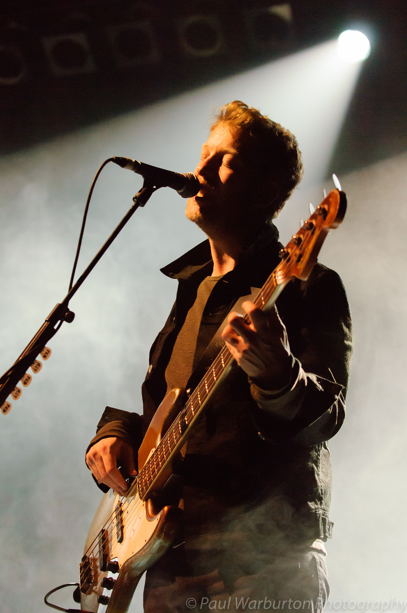 Nikon D2X sample photo. Mumford and sons in concert at the echo arena, liverpool, uk photography
