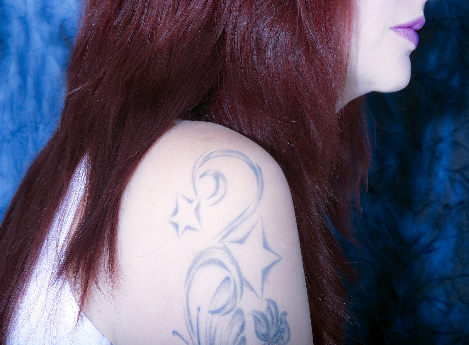 Nikon D600 + AF Micro-Nikkor 105mm f/2.8 sample photo. Red 'n blue photography