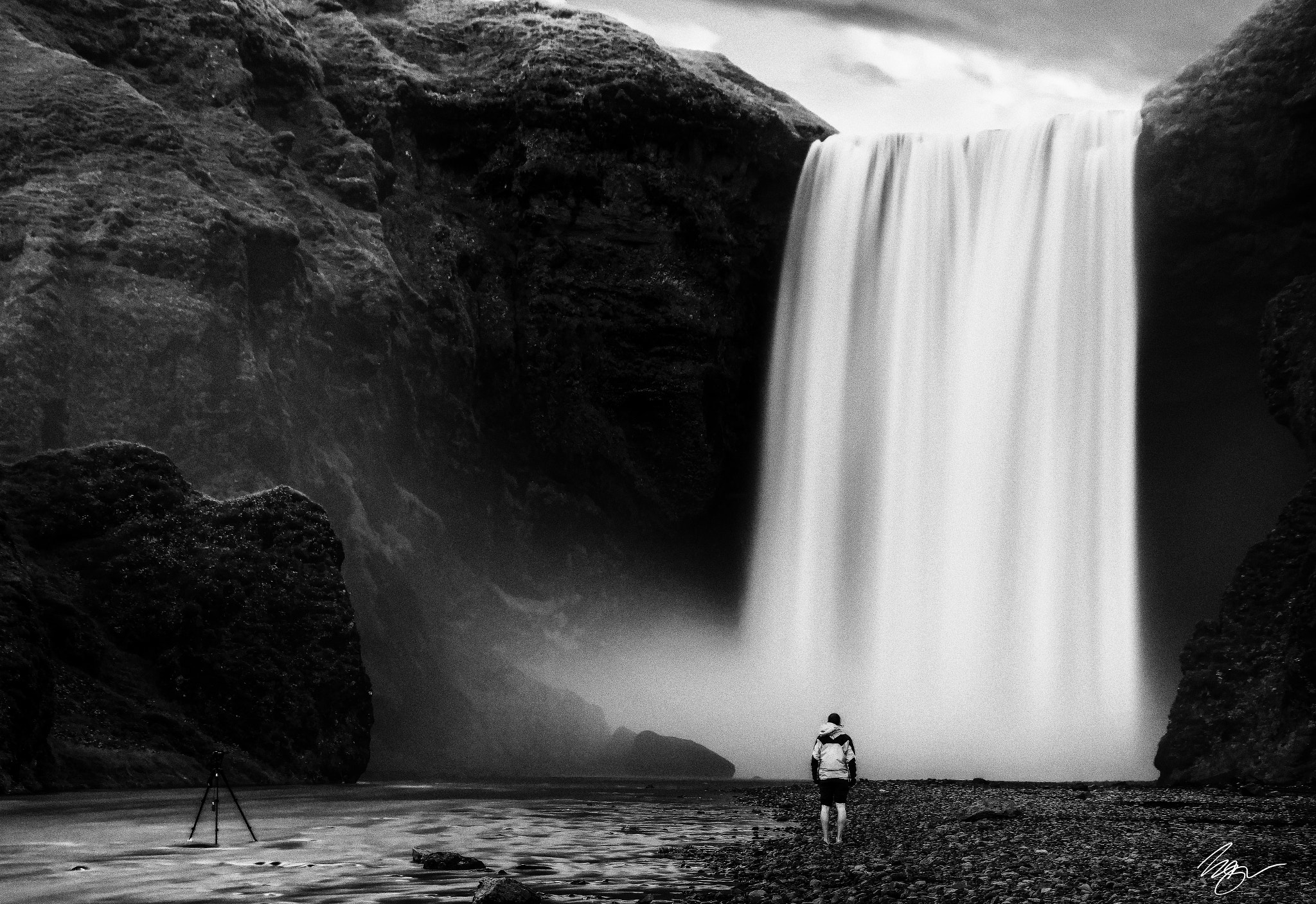 18.00 - 105.00 mm f/3.5 - 5.6 sample photo. Shooting a waterfall photography