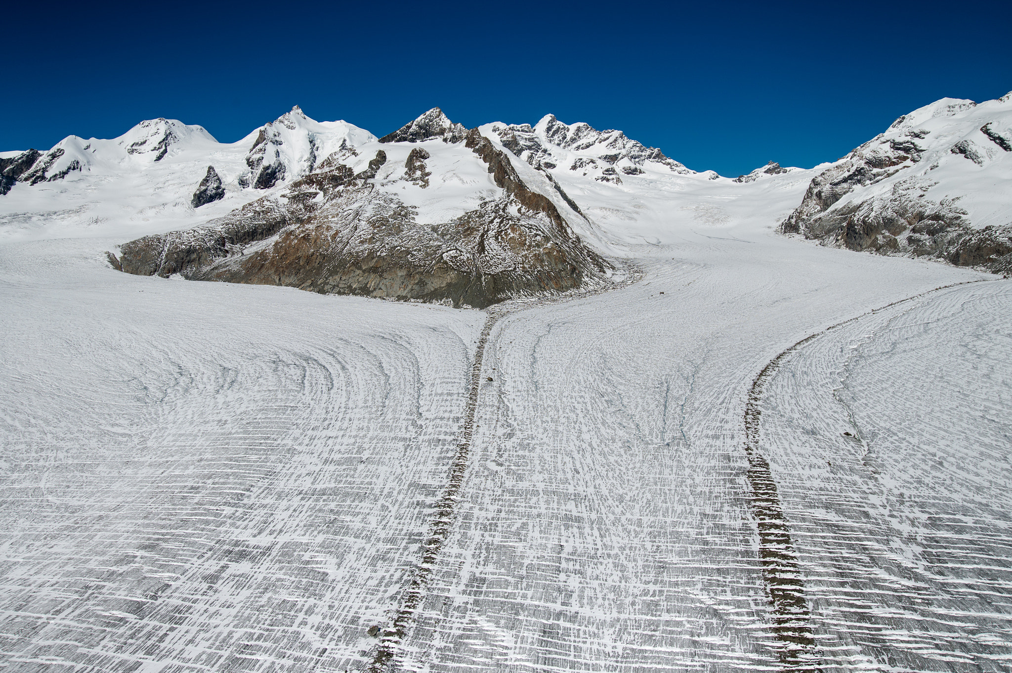 Leica S (TYP 006) + Vario-Elmar 30-90 sample photo. Pure water of the alps davidcarlierphotography.com photography