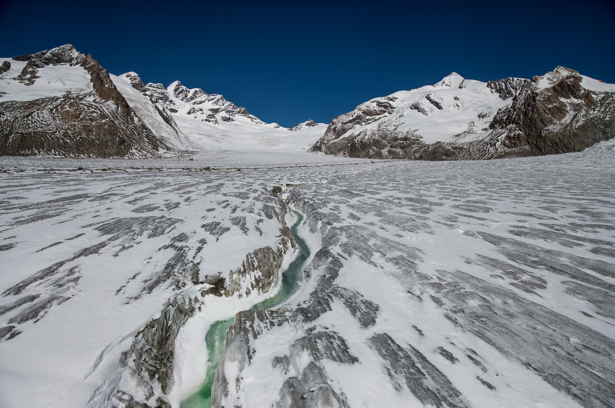 Leica S (TYP 006) + Vario-Elmar 30-90 sample photo. Pure water of the alps davidcarlierphotography.com photography