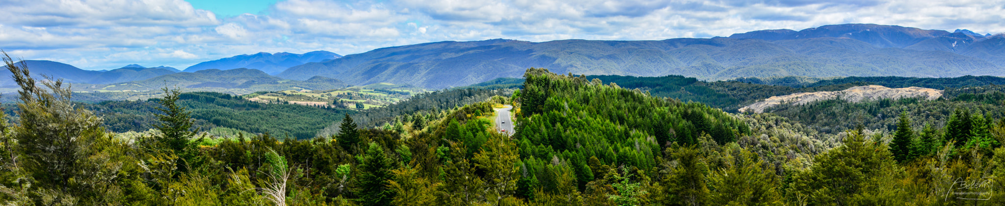 Nikon D7100 + AF Zoom-Nikkor 28-200mm f/3.5-5.6D IF sample photo. The new zealander road in perspective photography