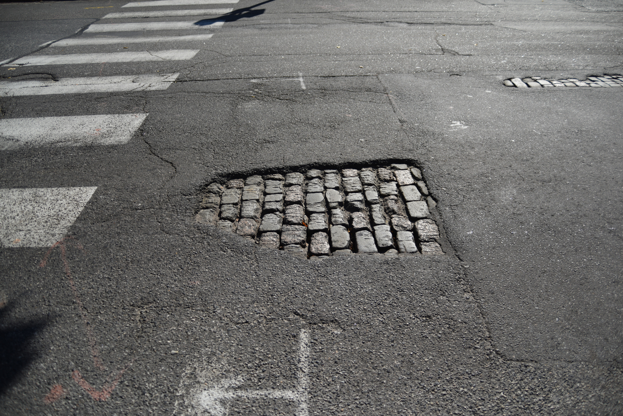 AF Zoom-Nikkor 28-80mm f/3.3-5.6G sample photo. The streets of portland after a long winter photography