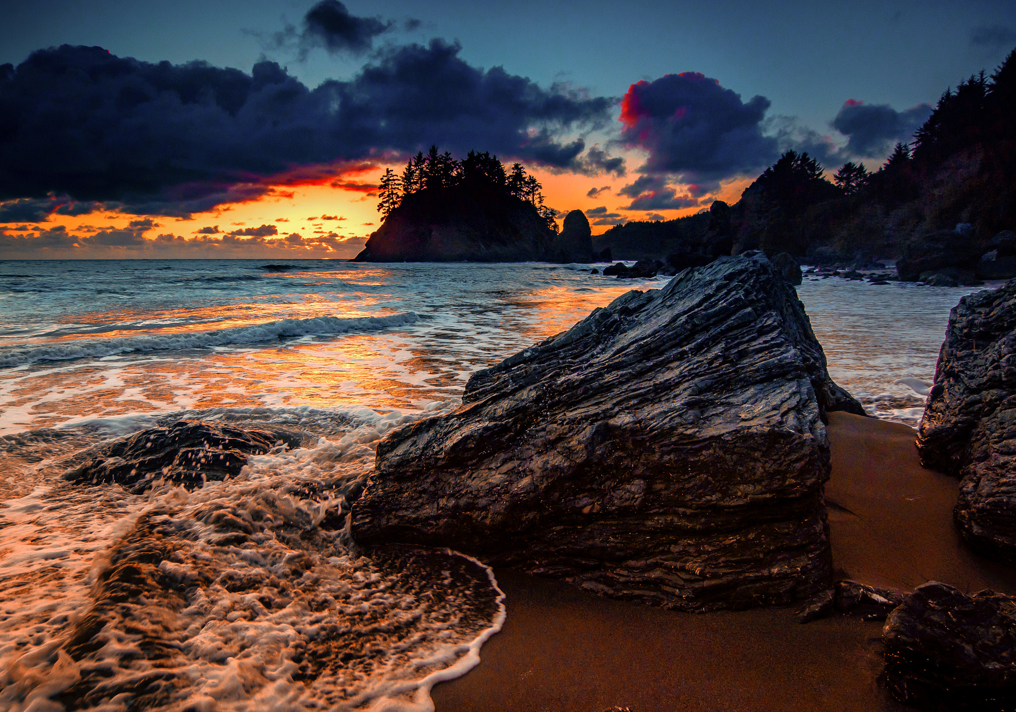 Olympus OM-D E-M1 + OLYMPUS 11-22mm Lens sample photo. Trinidad state beach & pewetole island photography