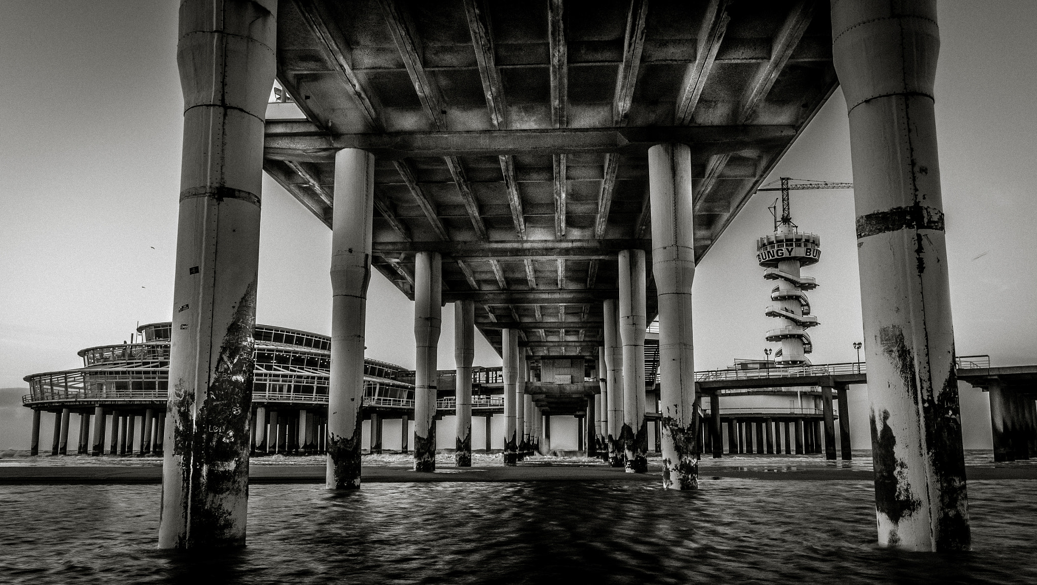 Sony Alpha NEX-5R + Sigma 19mm F2.8 EX DN sample photo. The end of the pier photography