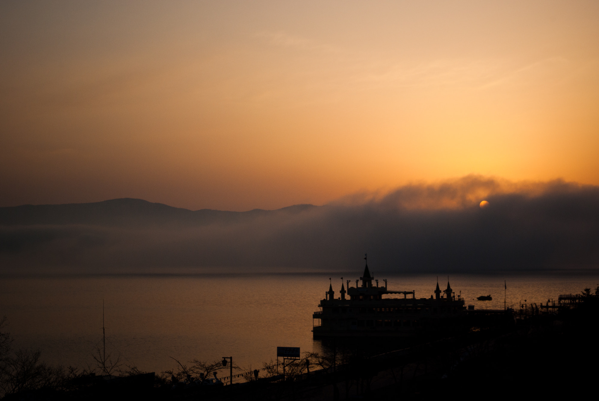 Pentax K10D sample photo. Lake toya photography