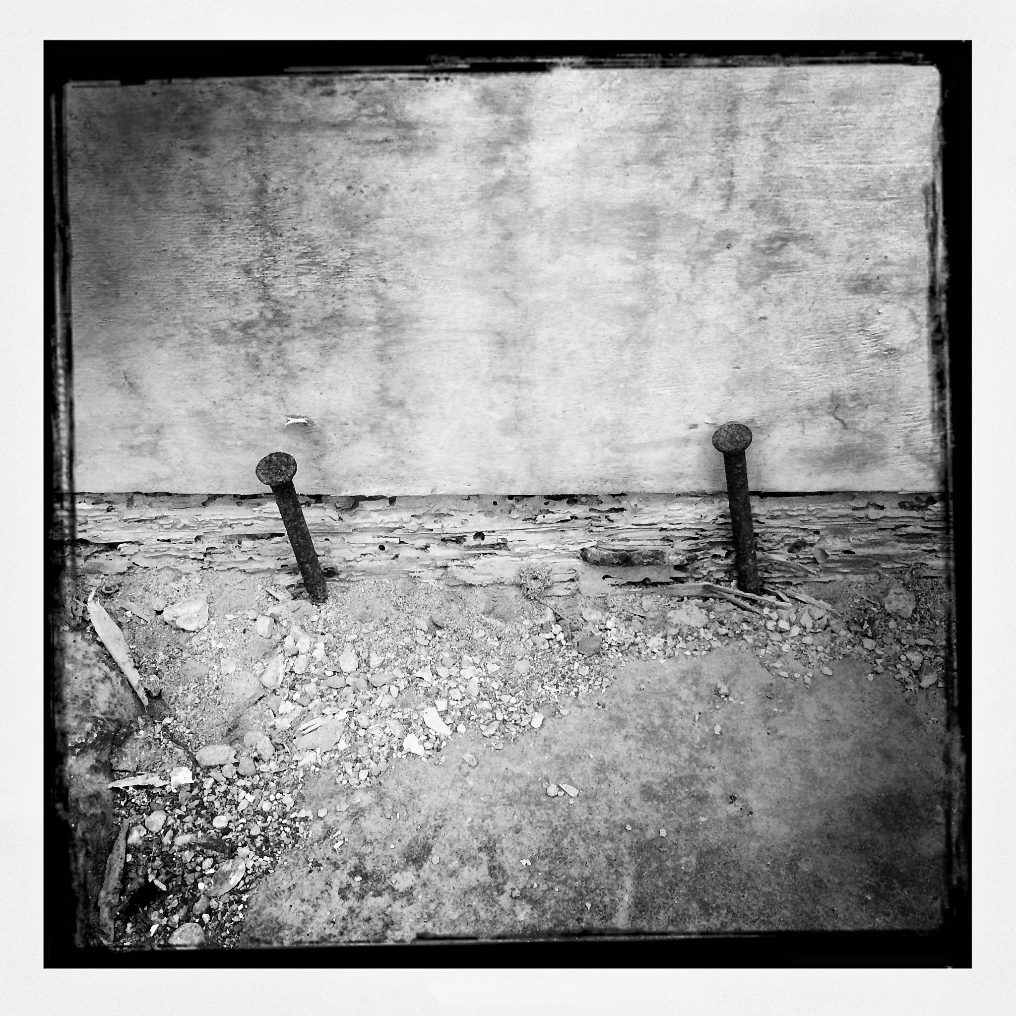 Hipstamatic 304 sample photo. Two nails photography