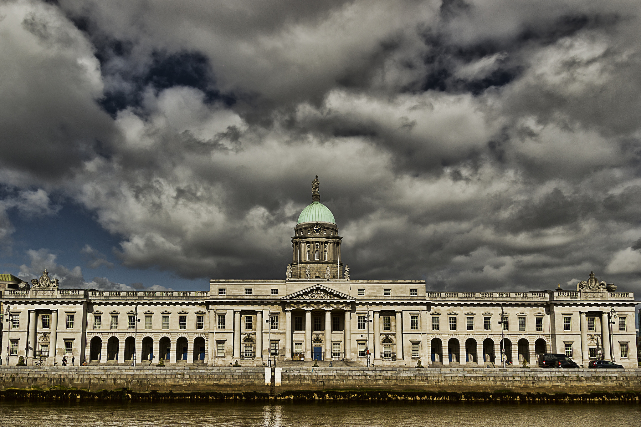 Canon EOS 550D (EOS Rebel T2i / EOS Kiss X4) + Sigma 18-50mm f/2.8 Macro sample photo. The custom house 2 photography