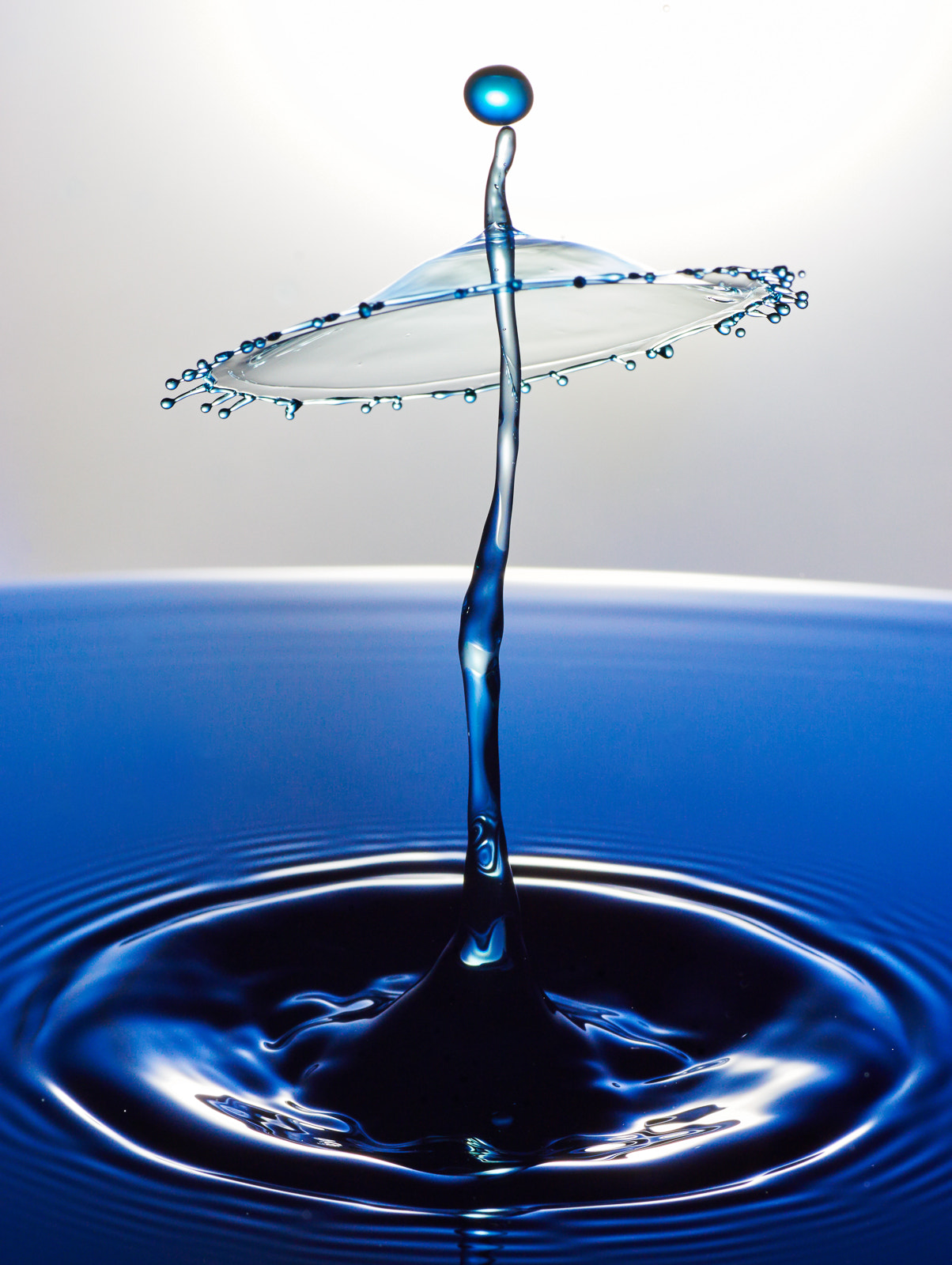 90mm F2.8 sample photo. Tall splash photography
