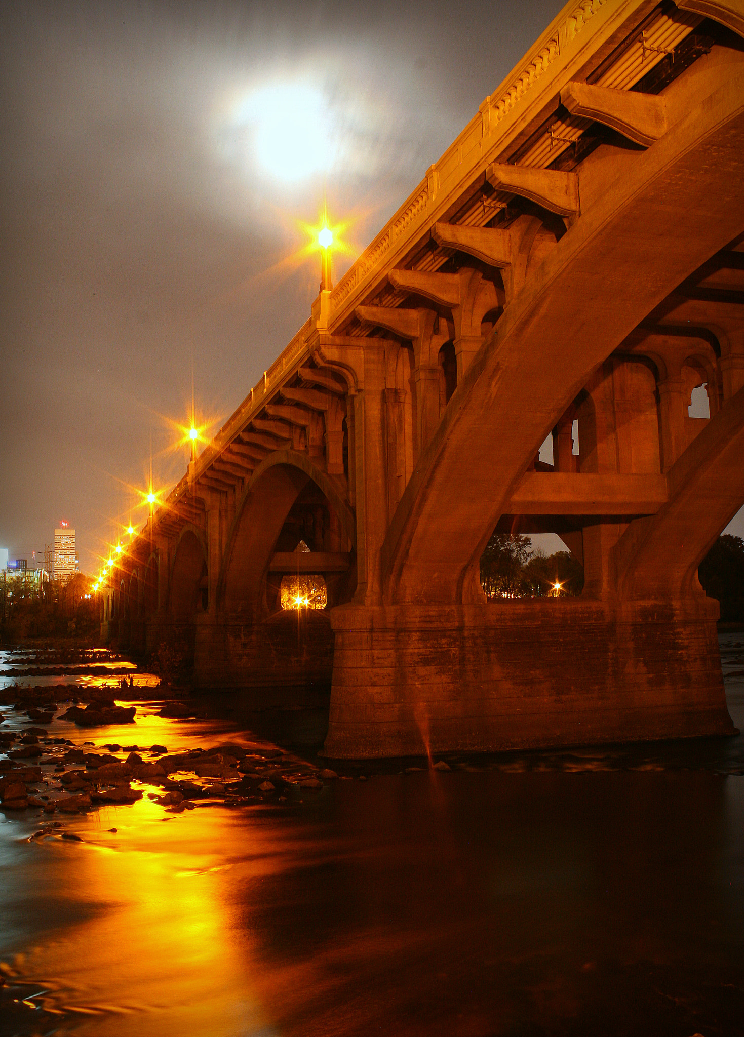 Canon EOS 30D + Canon EF-S 18-55mm F3.5-5.6 sample photo. Gervais st. bridge photography