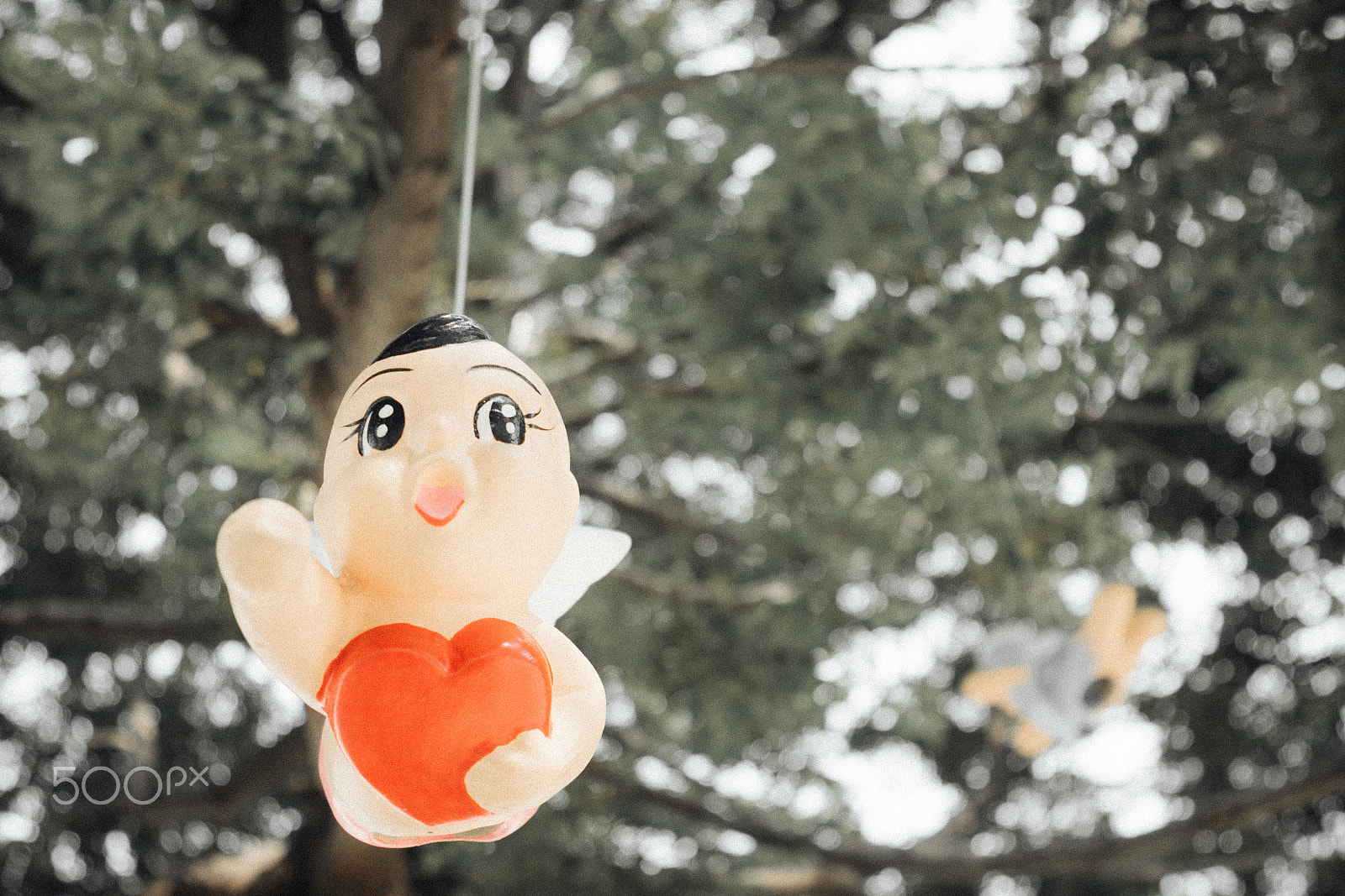 Sony a7 + Sony E 10-18mm F4 OSS sample photo. Cupid with heart photography