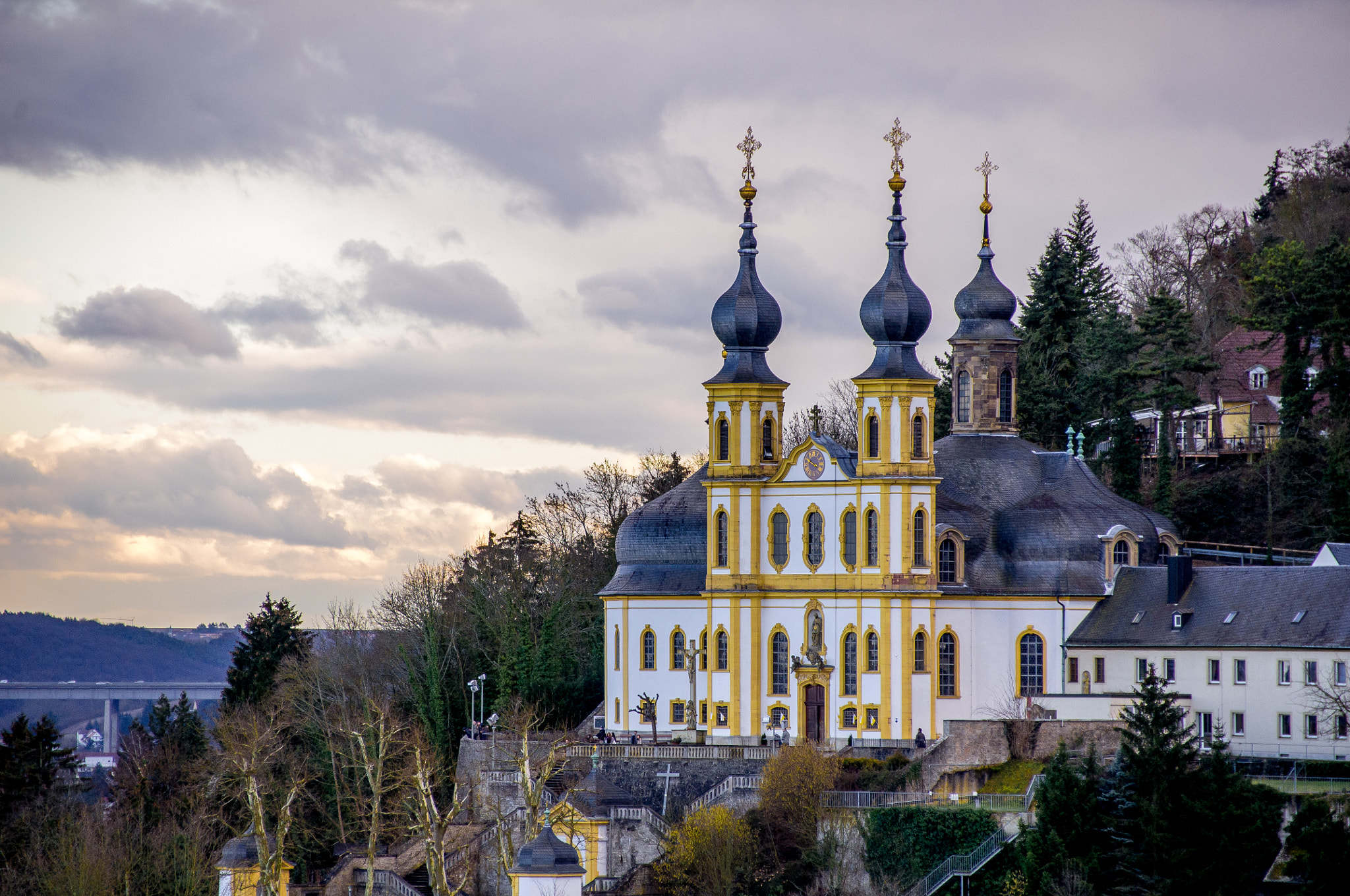 Pentax K-r + Sigma 18-200mm F3.5-6.3 II DC OS HSM sample photo. Käppele würzburg photography