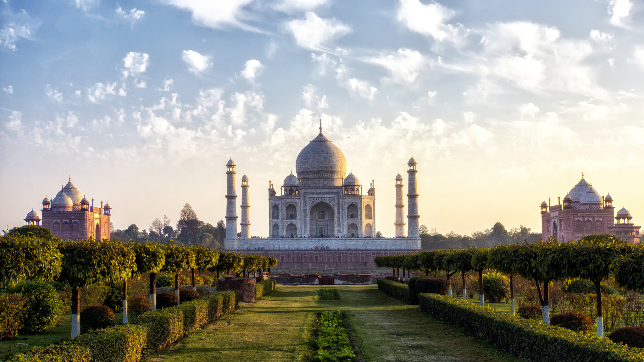 Sony Alpha NEX-7 + Sony E 18-200mm F3.5-6.3 OSS sample photo. Taj mahal, agra photography