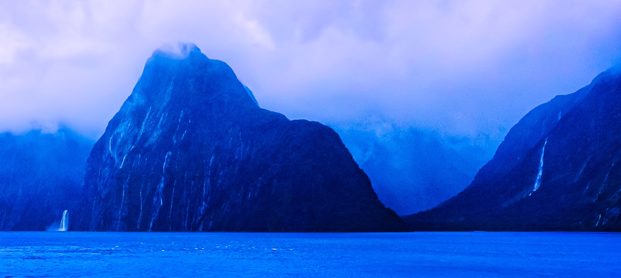 Sony a6000 + Sigma 10-20mm F4-5.6 EX DC HSM sample photo. Fiordland photography