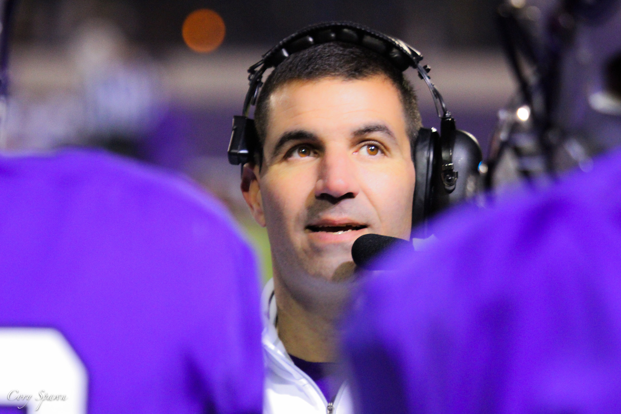 Canon EF 100-400mm F4.5-5.6L IS USM sample photo. Coach caruso gives advice photography