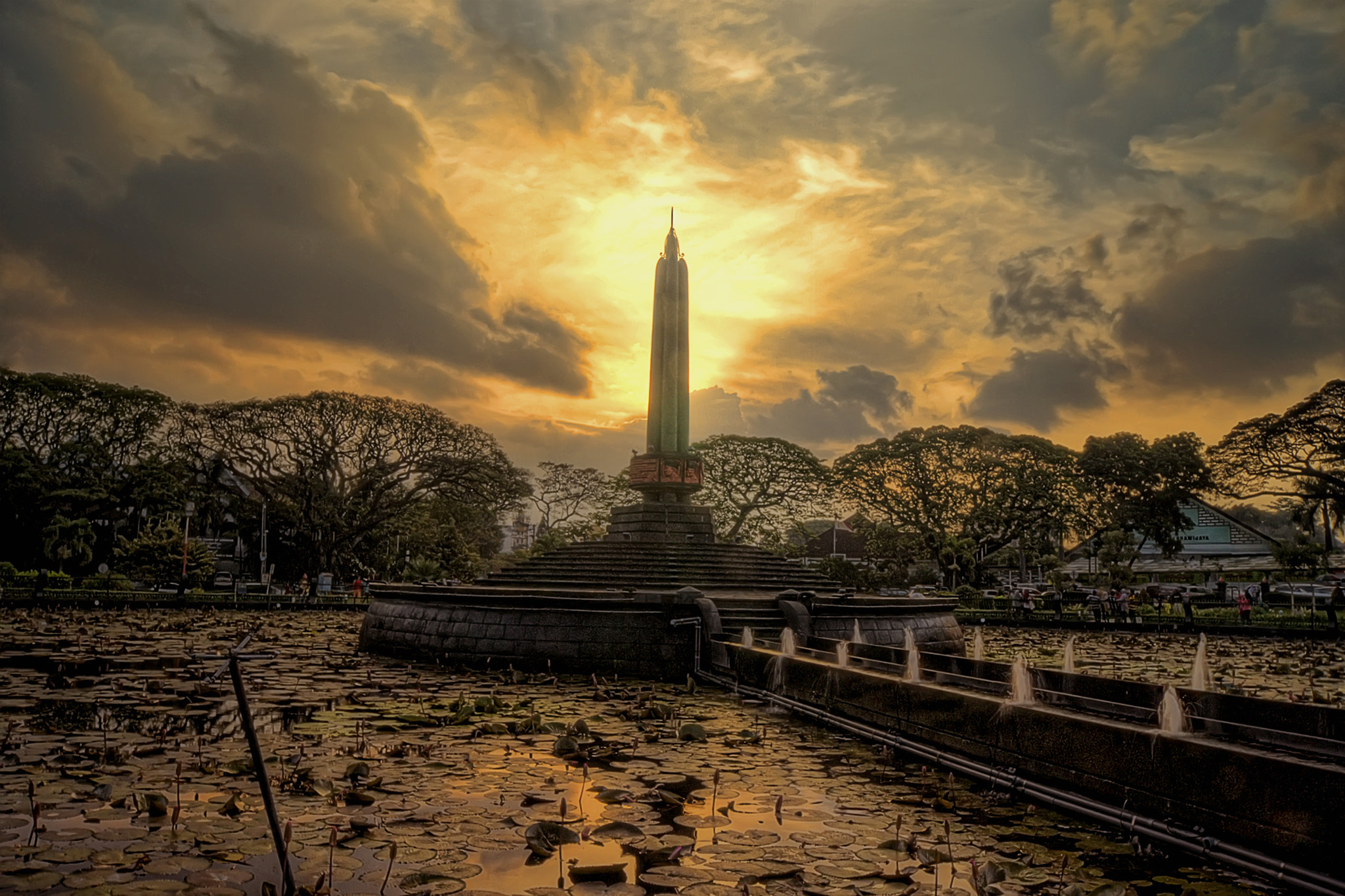 Sony Alpha DSLR-A560 sample photo. Sunset di tugu malang (2) photography