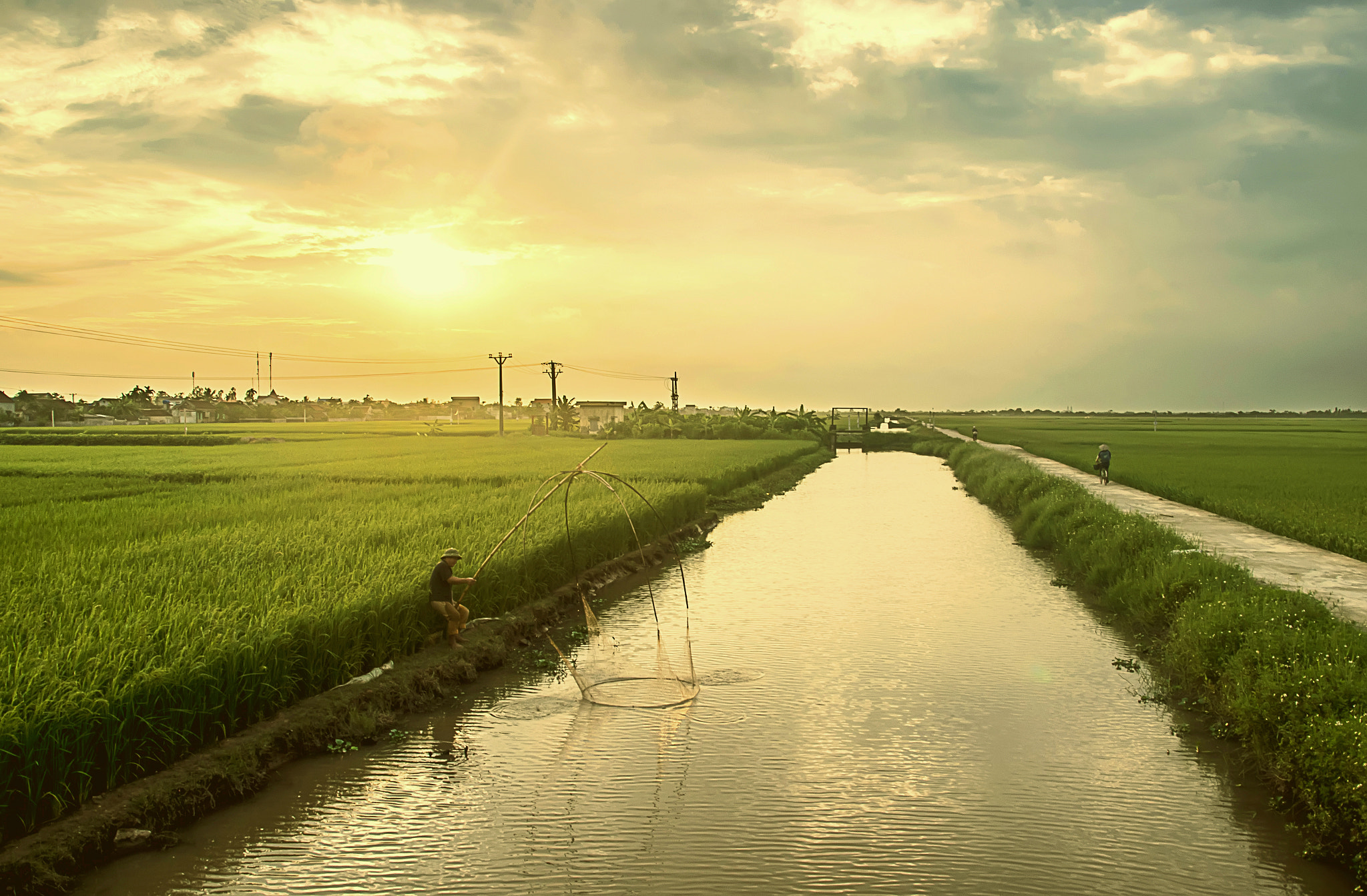 Sigma 18-250mm F3.5-6.3 DC OS HSM sample photo. Afternoon country photography