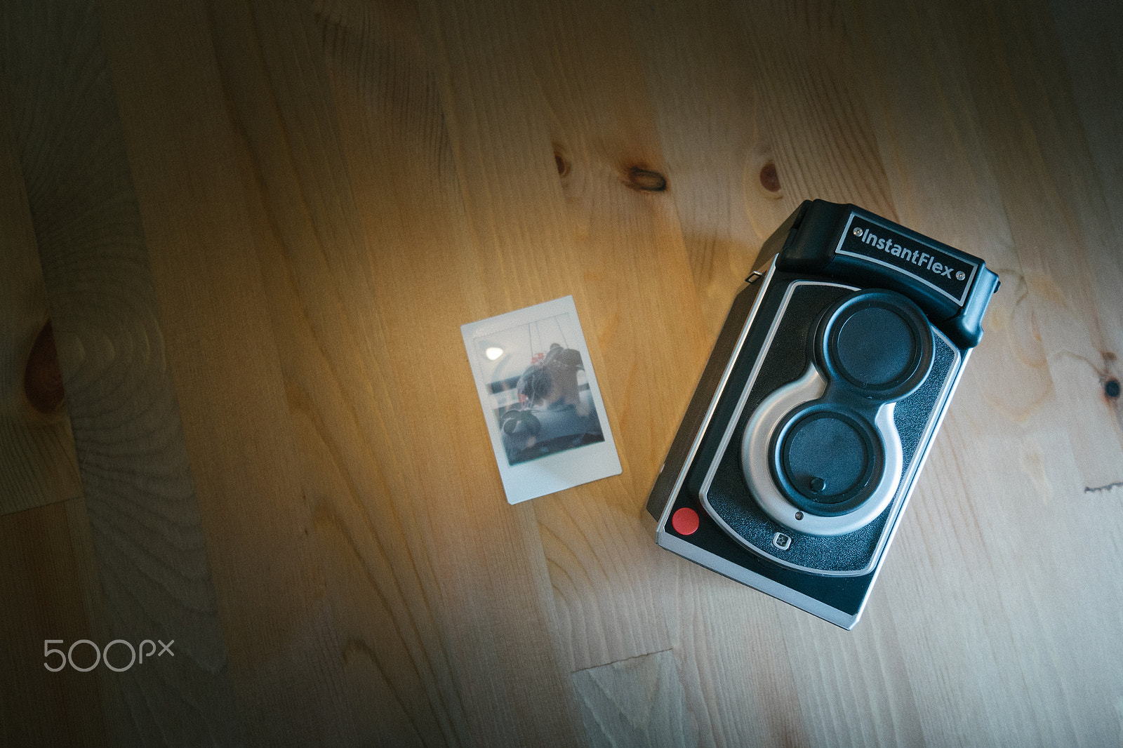 Sony a7 + Sony E 10-18mm F4 OSS sample photo. Get back the retro shot photography