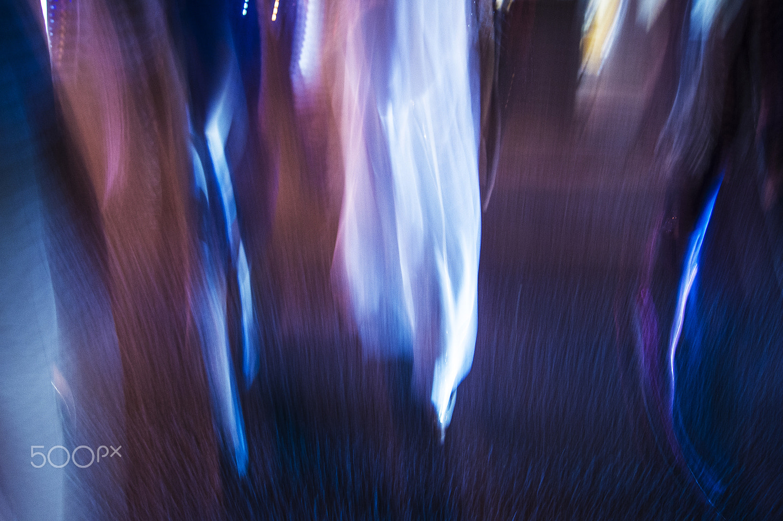 Sony Alpha DSLR-A550 + Sony DT 18-55mm F3.5-5.6 SAM sample photo. Of swaying dance photography