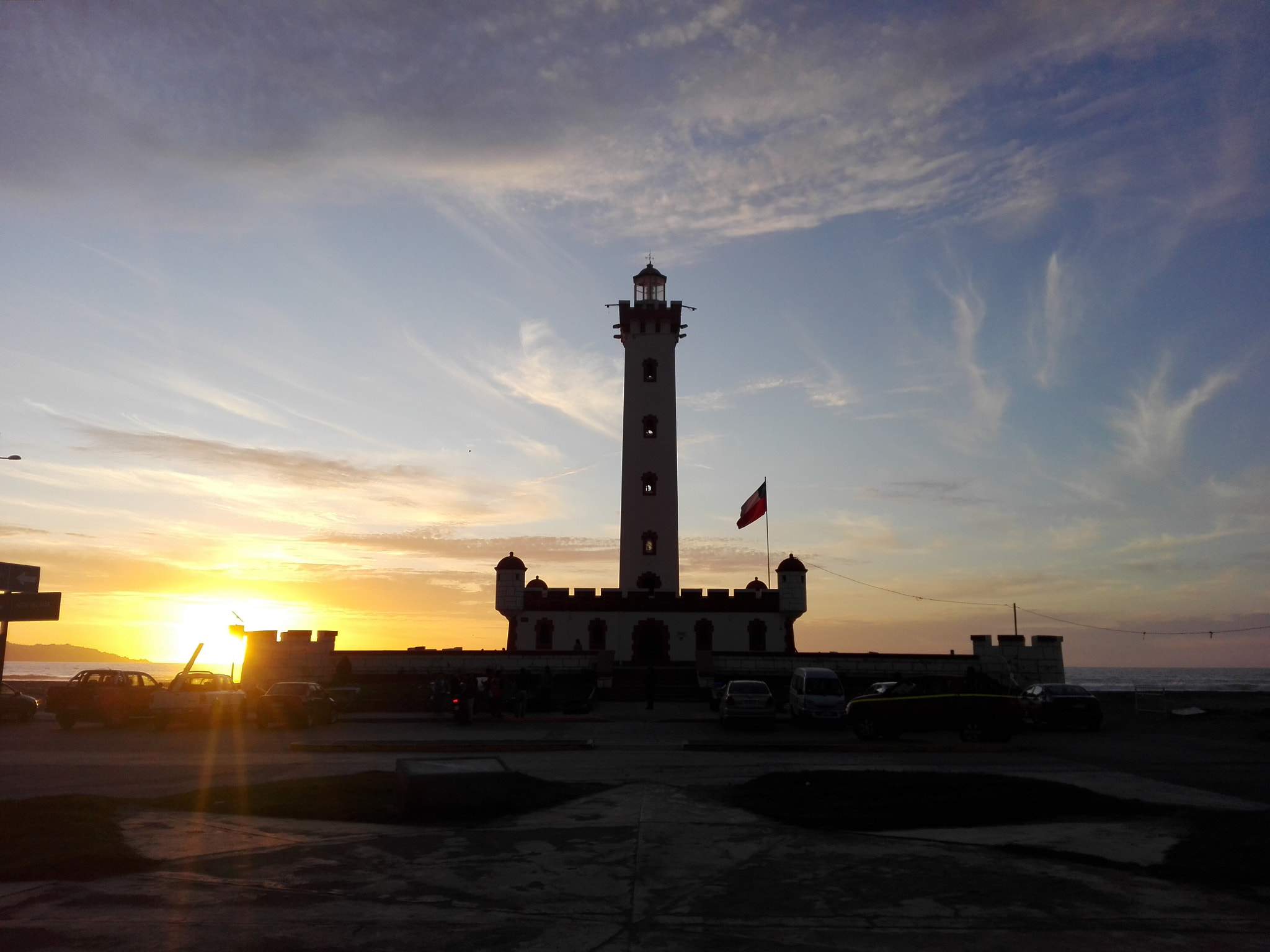 HUAWEI CHC-U03 sample photo. El faro monumental la serena photography
