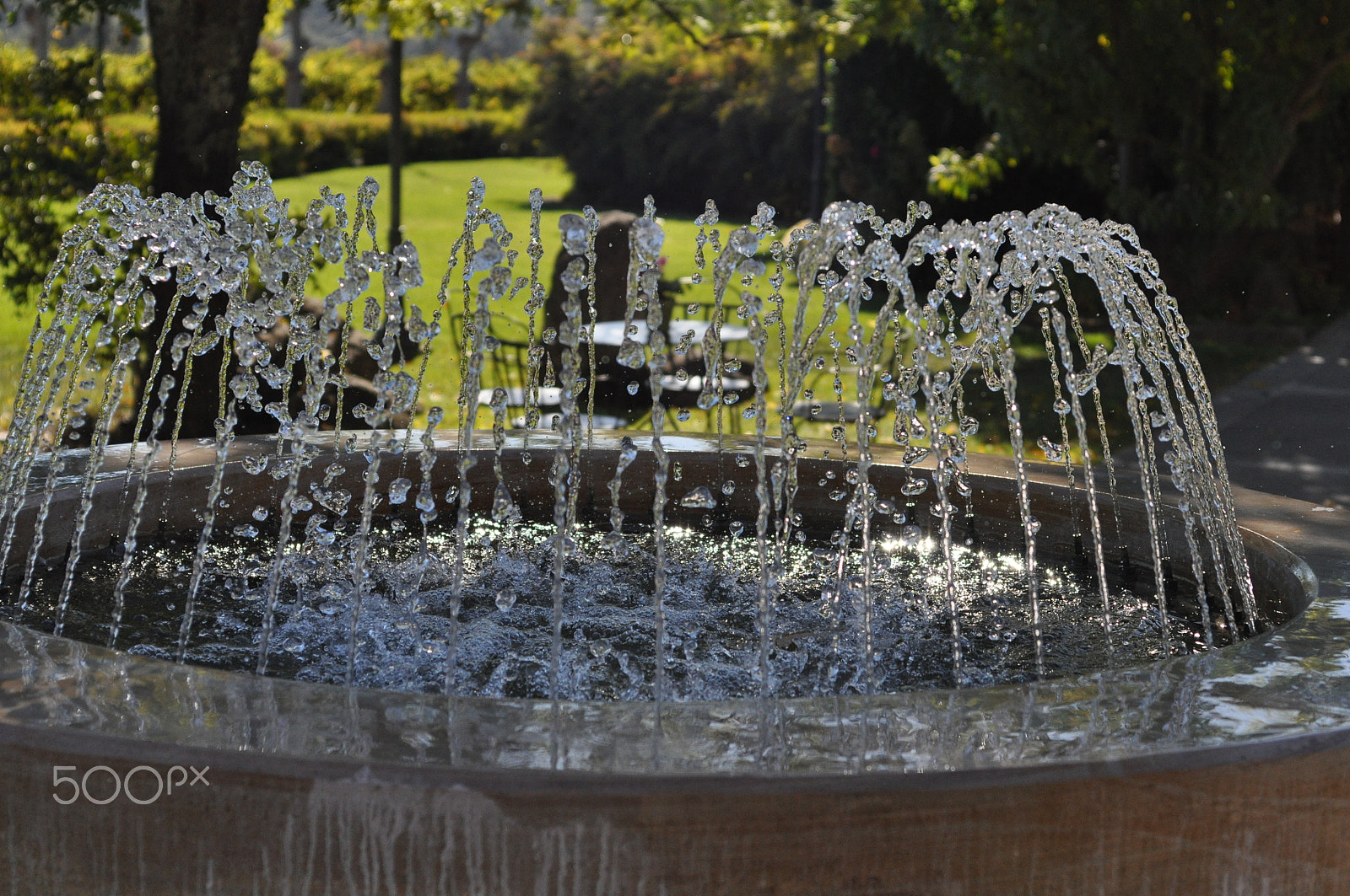 AF Zoom-Nikkor 28-85mm f/3.5-4.5 sample photo. Fountain photography
