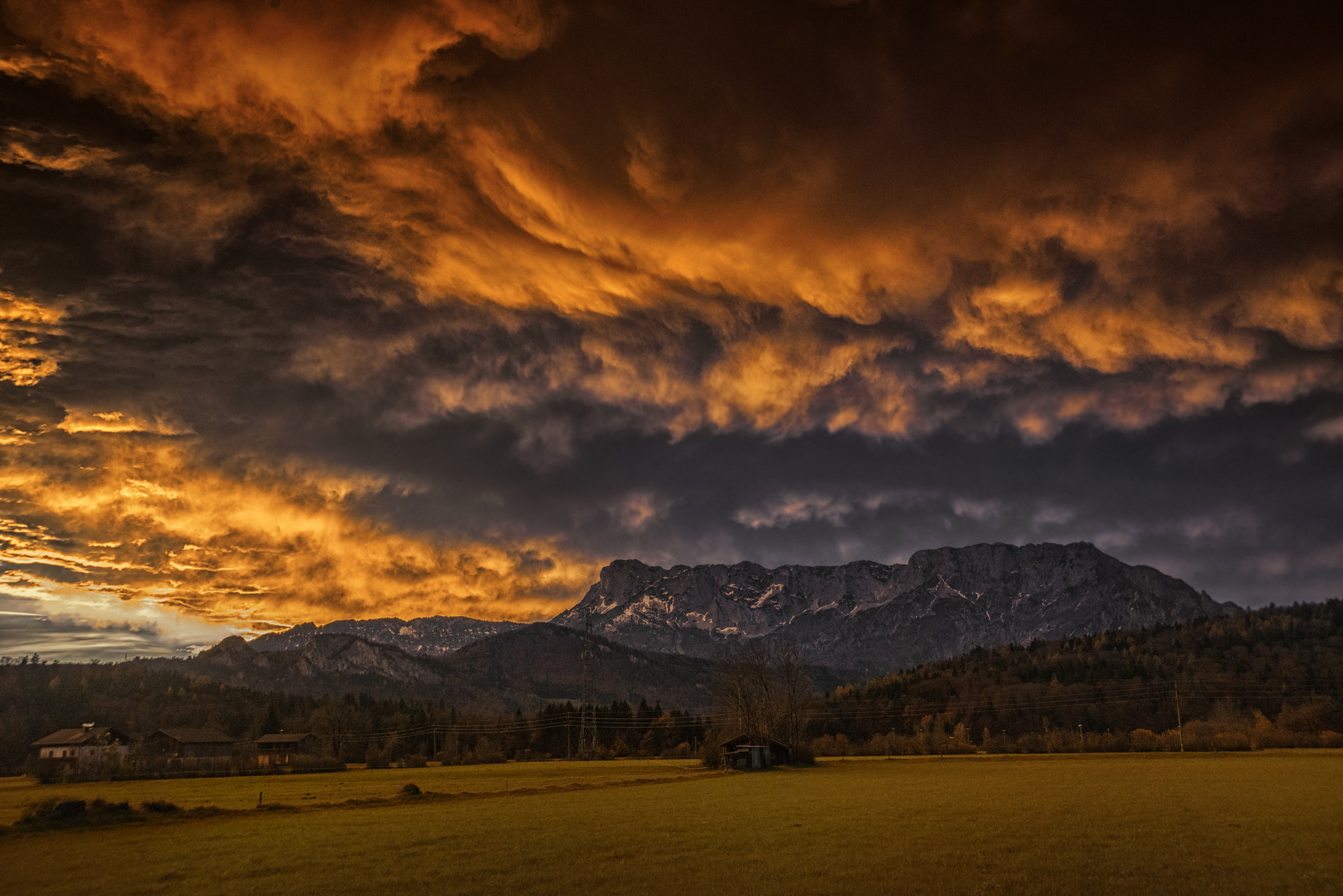 Nikon D800 + AF Zoom-Nikkor 24-120mm f/3.5-5.6D IF sample photo. Fire in the sky photography