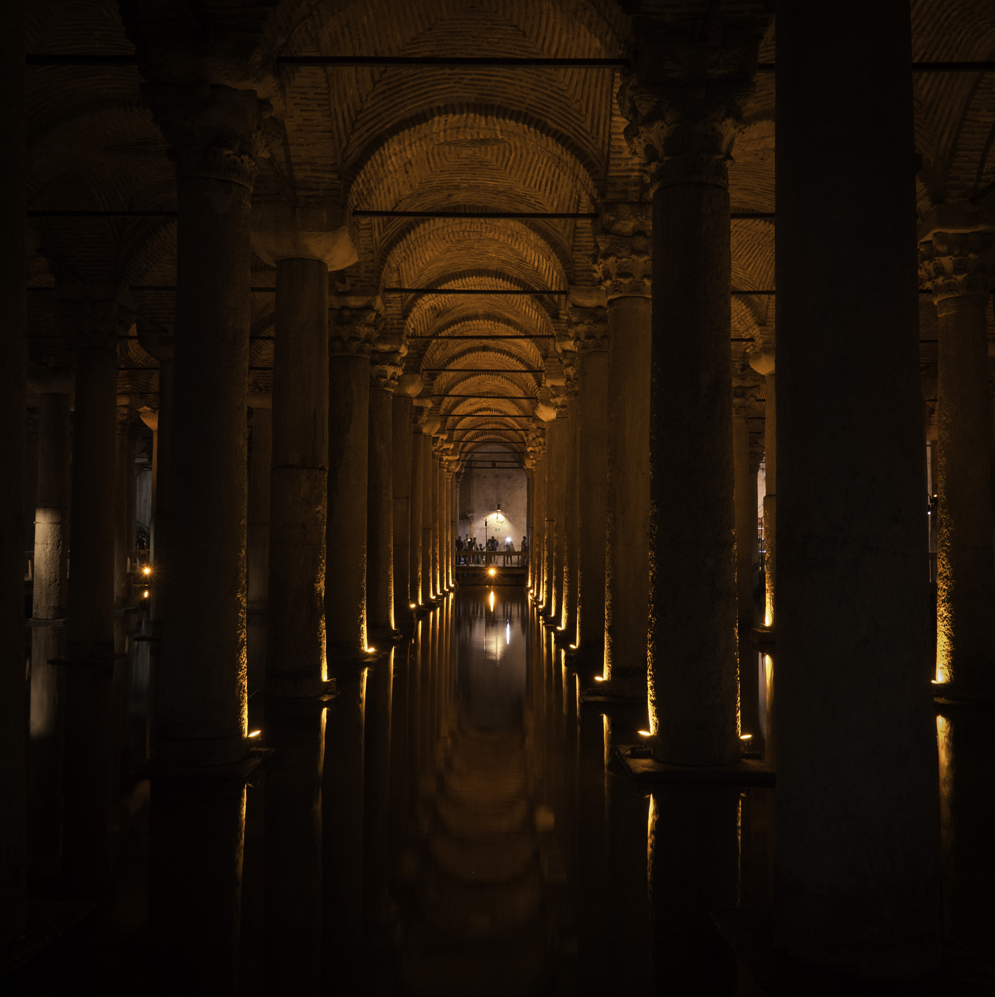 Samsung NX200 + Samsung NX 16mm F2.4 Pancake sample photo. Cistern photography